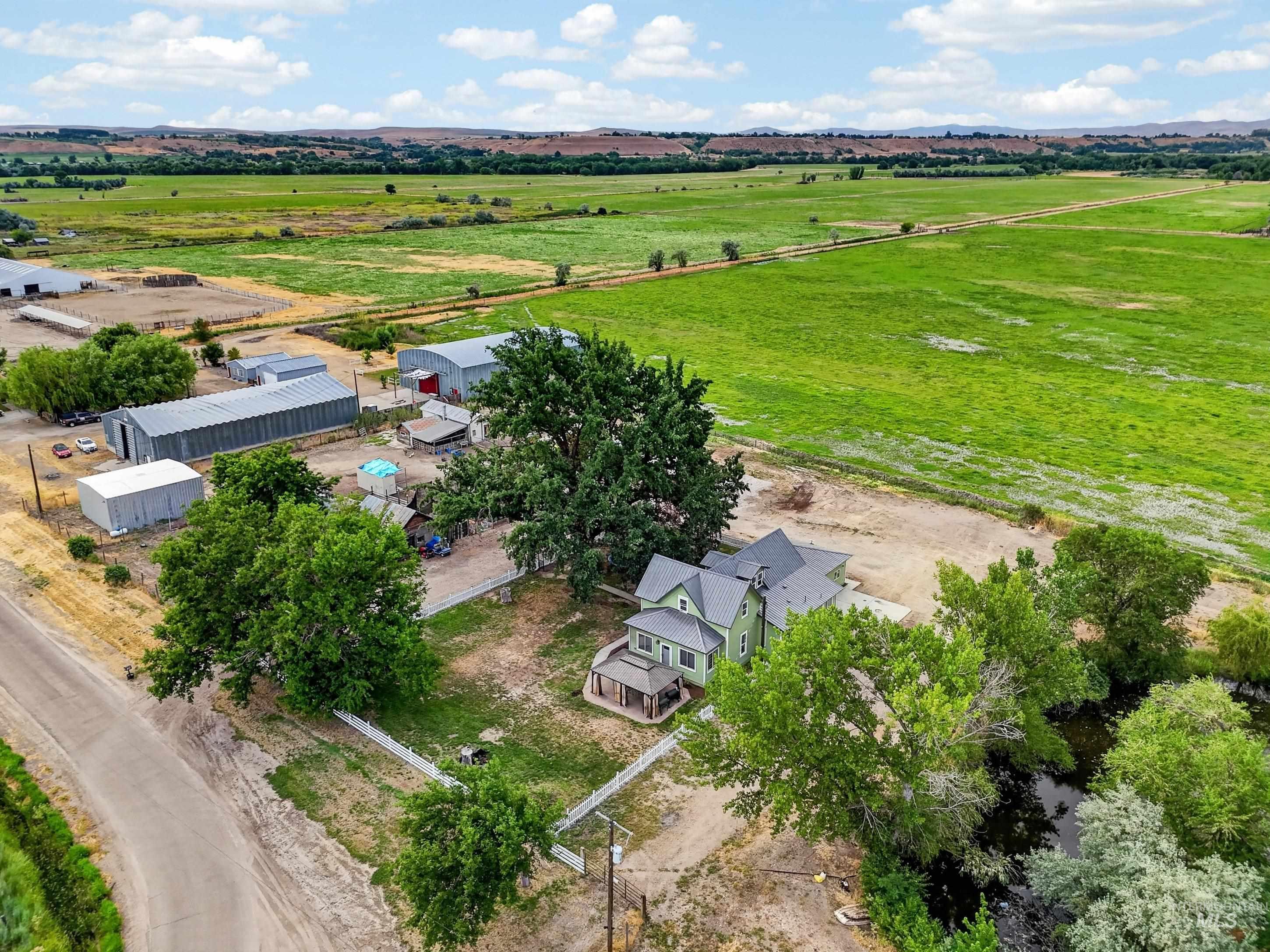 960 NW 14Th Ave, Payette, Idaho 83661-5209, 4 Bedrooms, 2.5 Bathrooms, Residential For Sale, Price $749,900,MLS 98991934