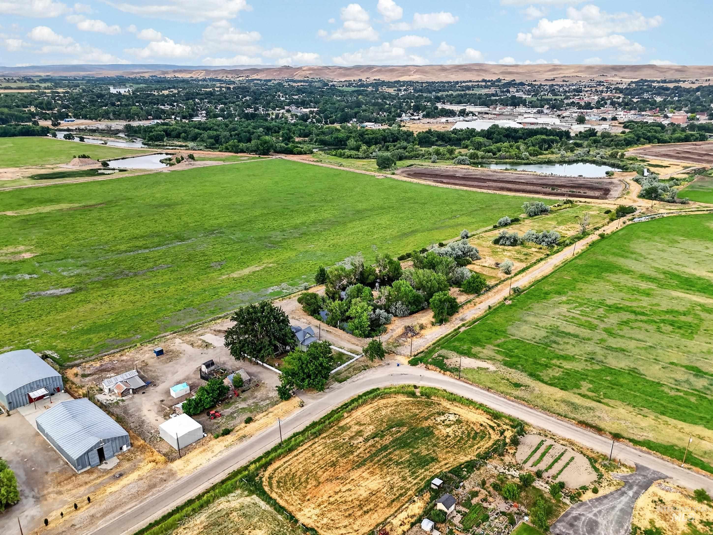 960 NW 14Th Ave, Payette, Idaho 83661-5209, 4 Bedrooms, 2.5 Bathrooms, Residential For Sale, Price $749,900,MLS 98991934