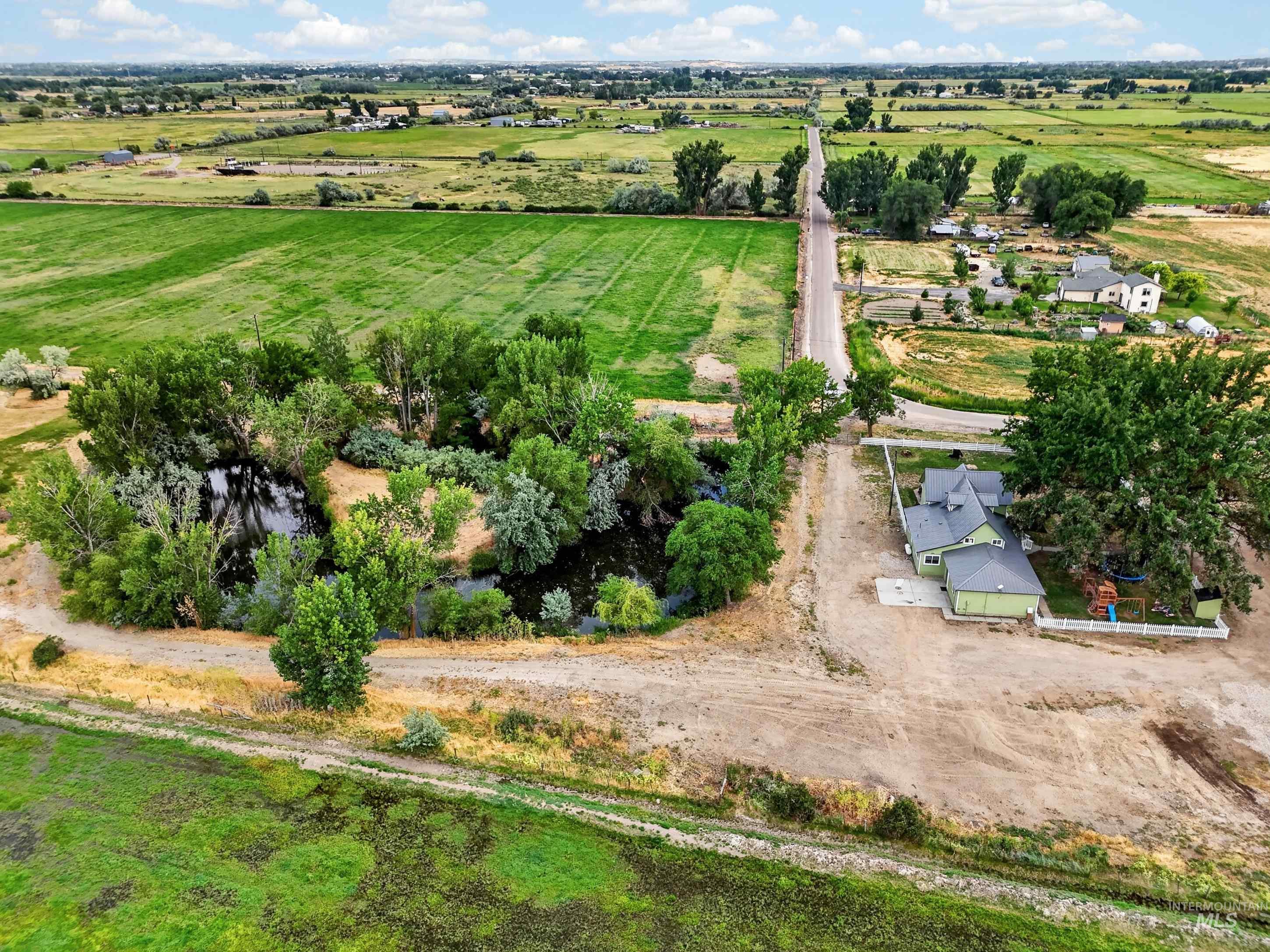960 Nw 14Th Ave, Payette, Idaho 83661-5209, 4 Bedrooms, 2.5 Bathrooms, Residential For Sale, Price $749,900,MLS 98991934