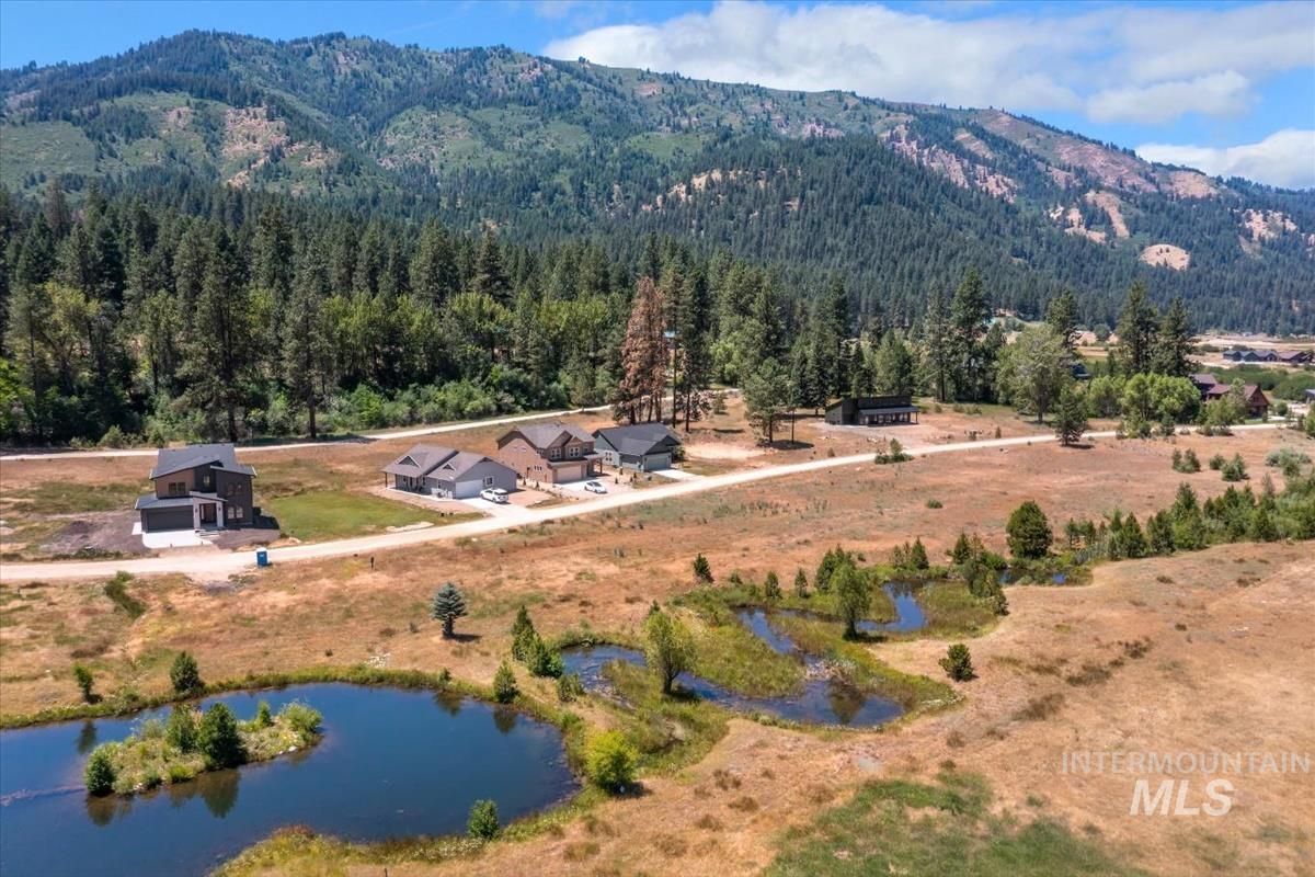 37 Wapiti Ct, Garden Valley, Idaho 83622, 3 Bedrooms, 2 Bathrooms, Residential For Sale, Price $595,000, 98991935