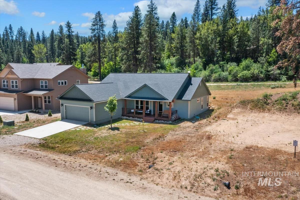 37 Wapiti Ct, Garden Valley, Idaho 83622, 3 Bedrooms, 2 Bathrooms, Residential For Sale, Price $595,000, 98991935
