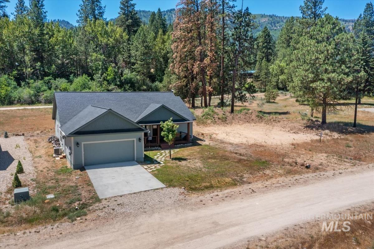37 Wapiti Ct, Garden Valley, Idaho 83622, 3 Bedrooms, 2 Bathrooms, Residential For Sale, Price $595,000, 98991935
