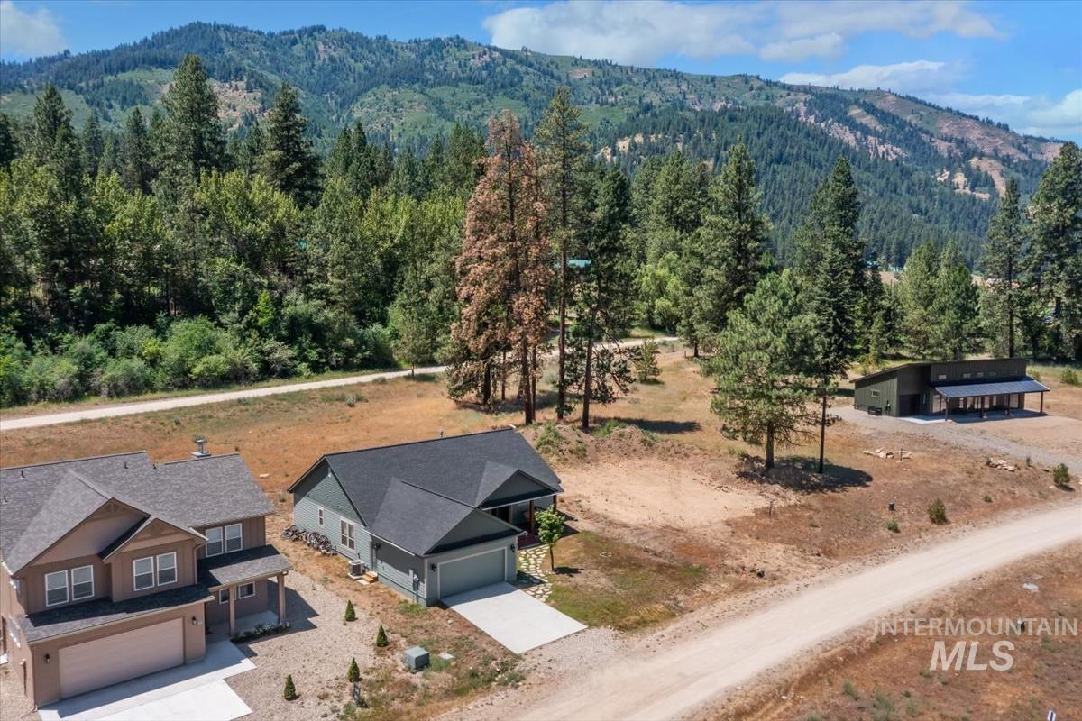 37 Wapiti Ct, Garden Valley, Idaho 83622, 3 Bedrooms, 2 Bathrooms, Residential For Sale, Price $595,000, 98991935