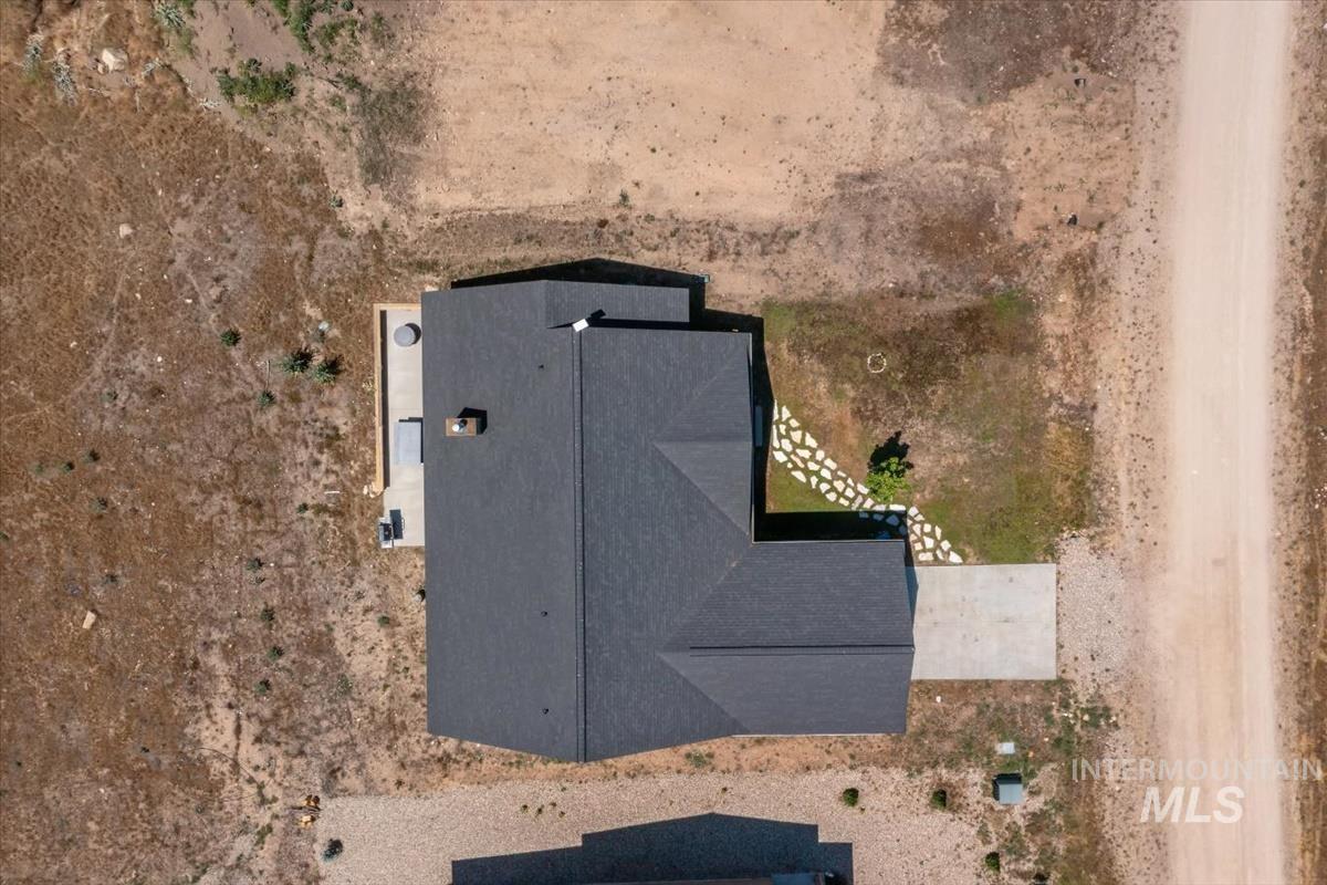 37 Wapiti Ct, Garden Valley, Idaho 83622, 3 Bedrooms, 2 Bathrooms, Residential For Sale, Price $595,000, 98991935