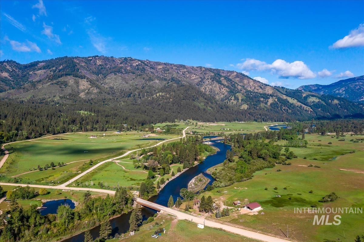 37 Wapiti Ct, Garden Valley, Idaho 83622, 3 Bedrooms, 2 Bathrooms, Residential For Sale, Price $595,000, 98991935