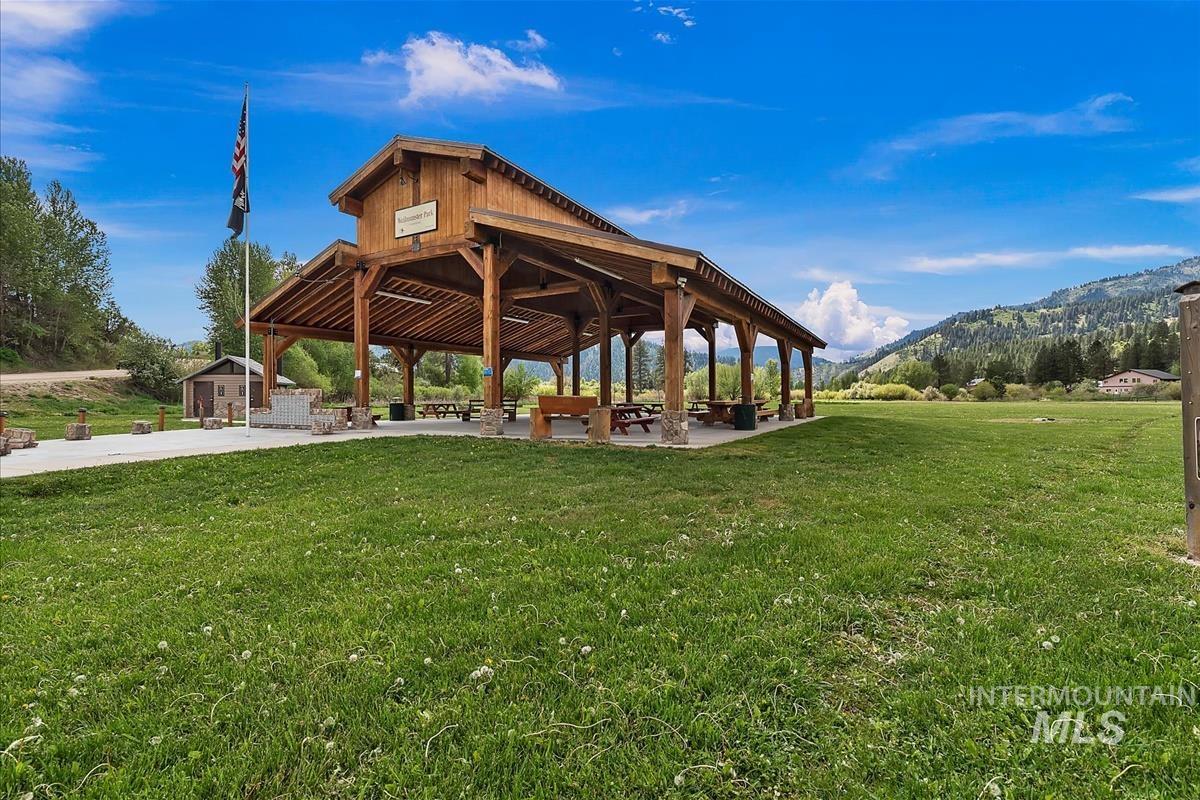 37 Wapiti Ct, Garden Valley, Idaho 83622, 3 Bedrooms, 2 Bathrooms, Residential For Sale, Price $595,000, 98991935