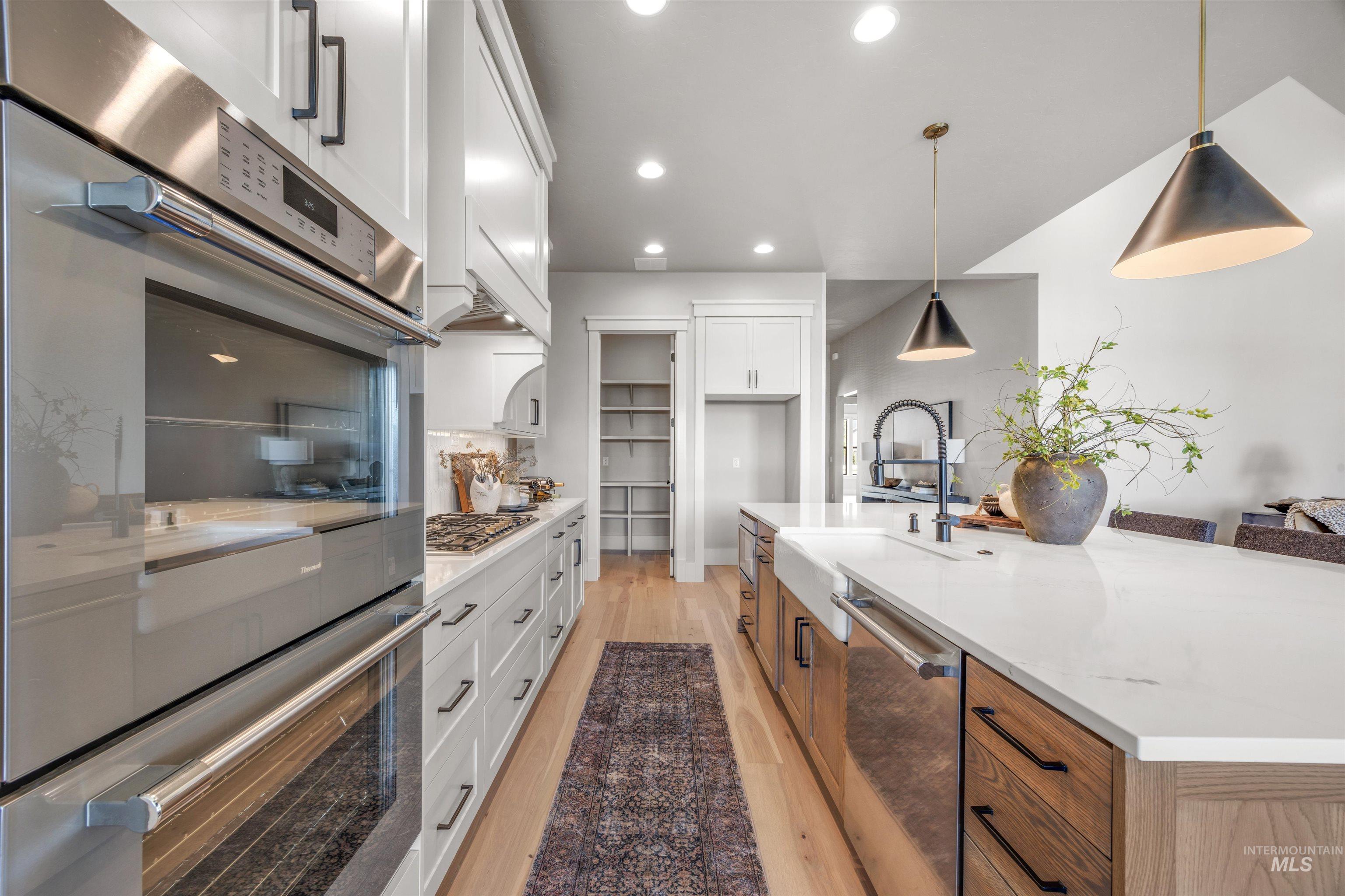7112 S Cadence Ave, Meridian, Idaho 83642, 4 Bedrooms, 3.5 Bathrooms, Residential For Sale, Price $1,099,777, 98991937