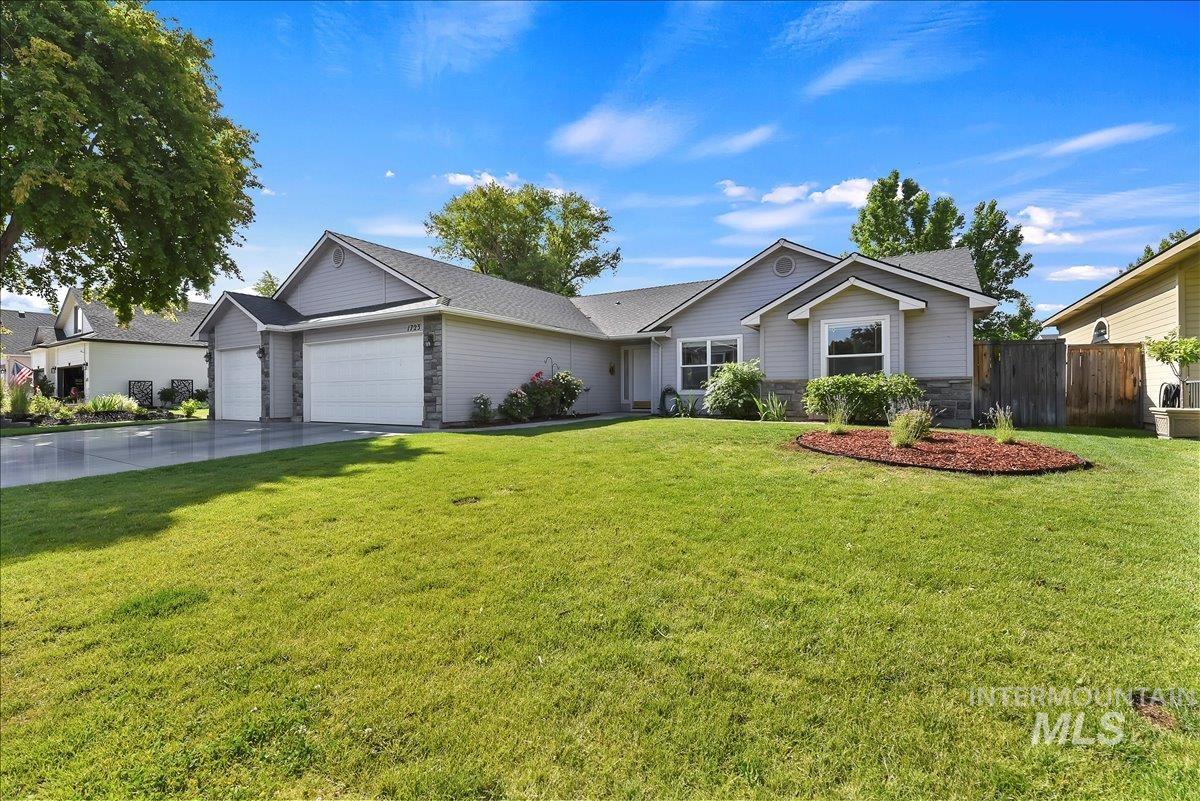 1723 W Lowry, Meridian, Idaho 83642, 4 Bedrooms, 2 Bathrooms, Residential For Sale, Price $515,000, 98991938