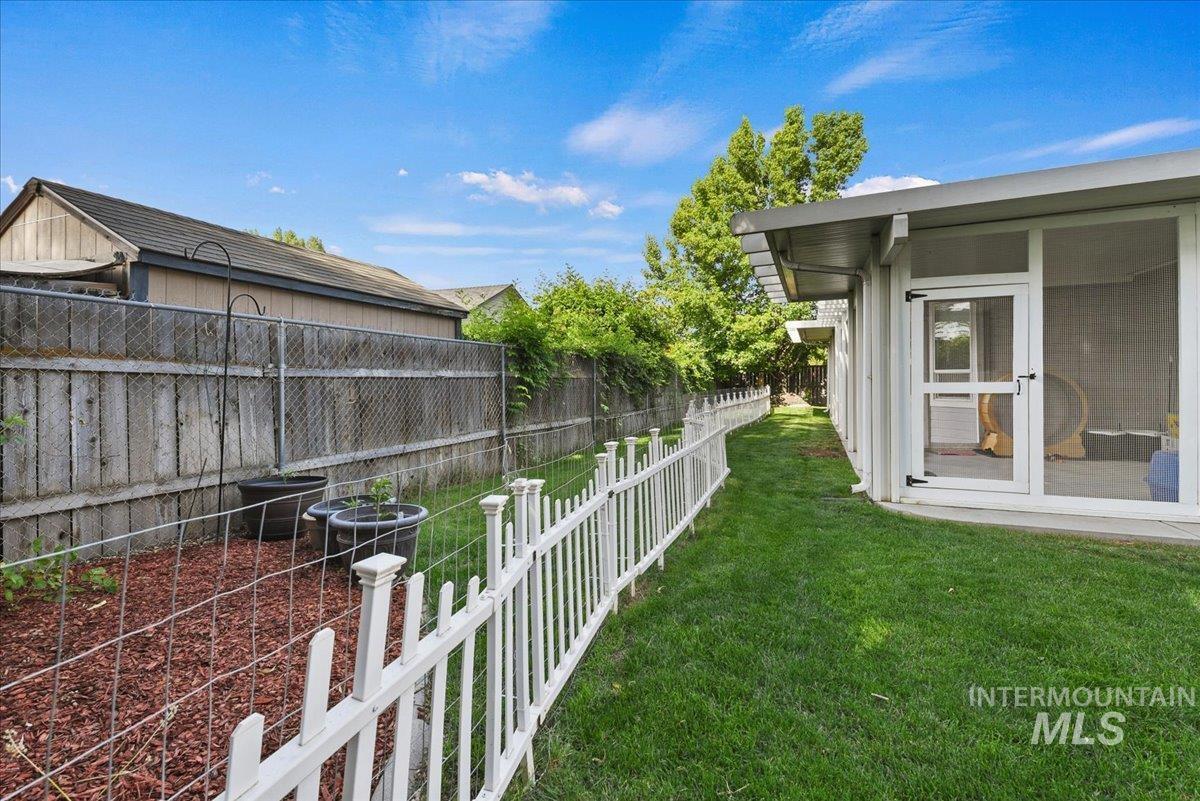 1723 W Lowry, Meridian, Idaho 83642, 4 Bedrooms, 2 Bathrooms, Residential For Sale, Price $515,000, 98991938