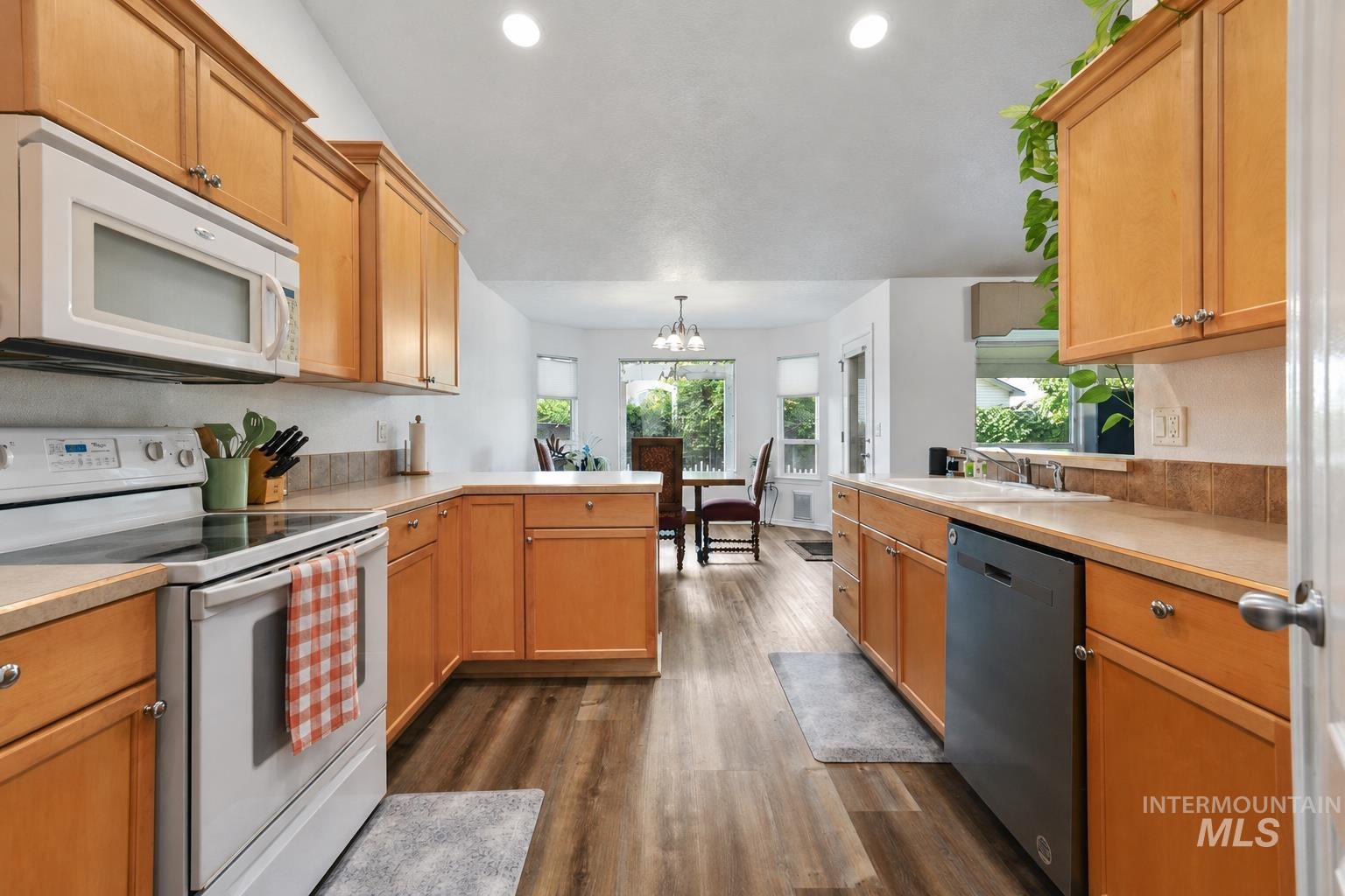 1723 W Lowry, Meridian, Idaho 83642, 4 Bedrooms, 2 Bathrooms, Residential For Sale, Price $515,000, 98991938