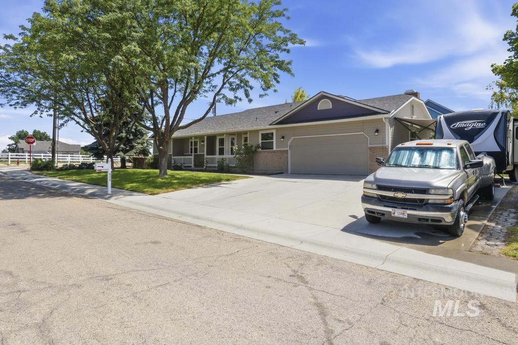 424 N Georgia Ave, Caldwell, Idaho 83605, 3 Bedrooms, 2 Bathrooms, Residential For Sale, Price $395,000, 98991939