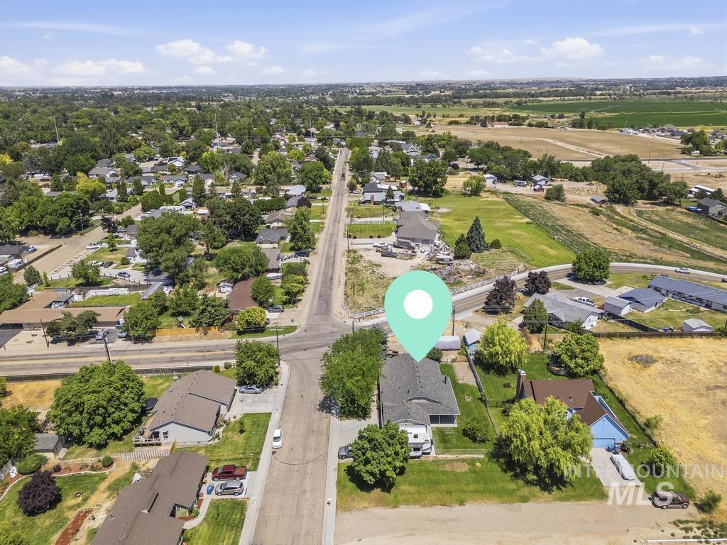 424 N Georgia Ave, Caldwell, Idaho 83605, 3 Bedrooms, 2 Bathrooms, Residential For Sale, Price $395,000, 98991939