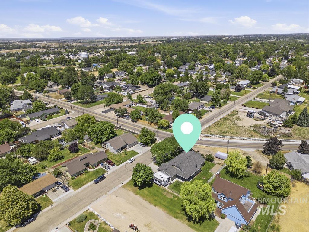 424 N Georgia Ave, Caldwell, Idaho 83605, 3 Bedrooms, 2 Bathrooms, Residential For Sale, Price $395,000, 98991939