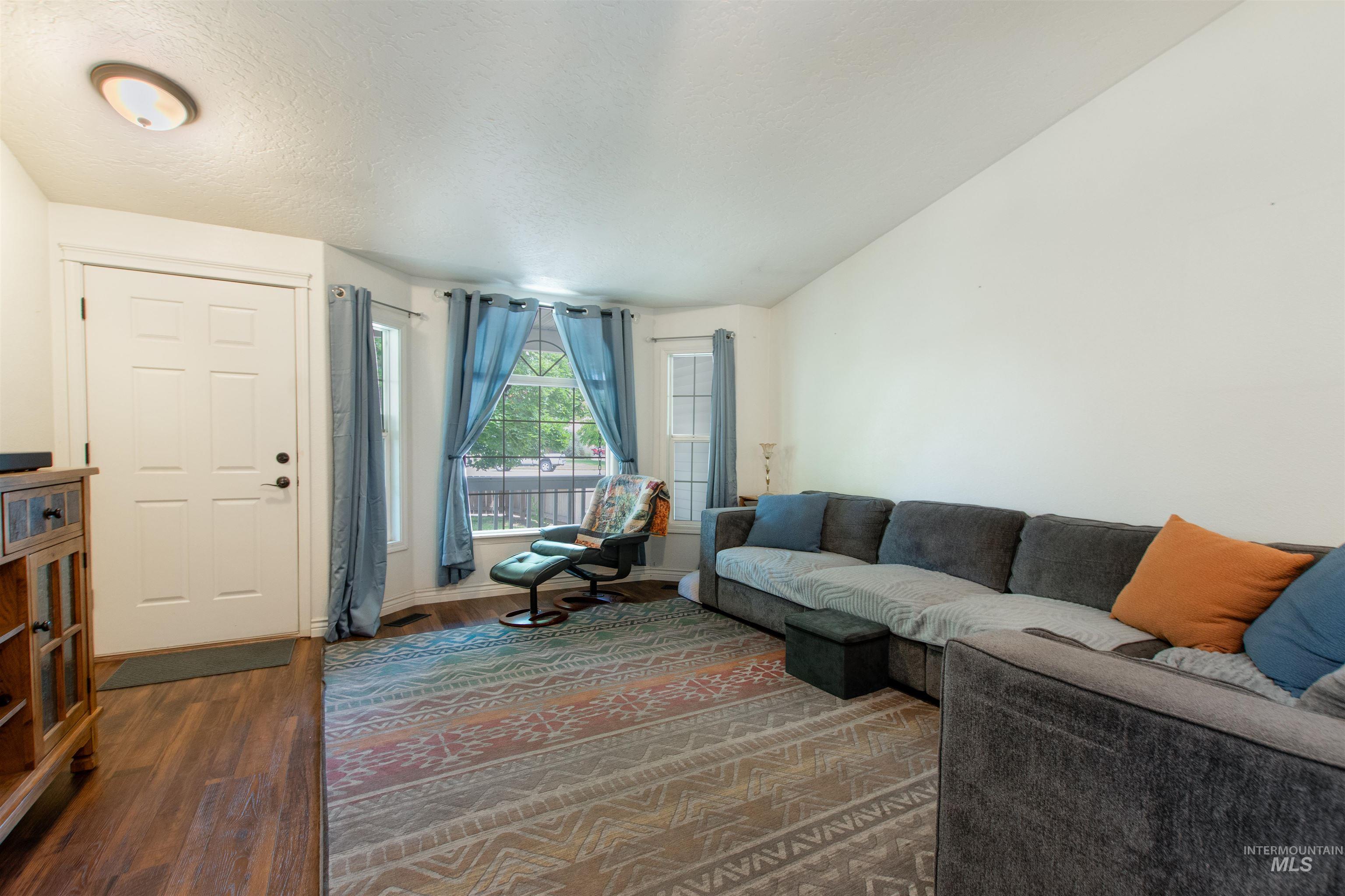 2212 Orion Ave, Nampa, Idaho 83651, 3 Bedrooms, 2 Bathrooms, Residential For Sale, Price $360,000,MLS 98991940
