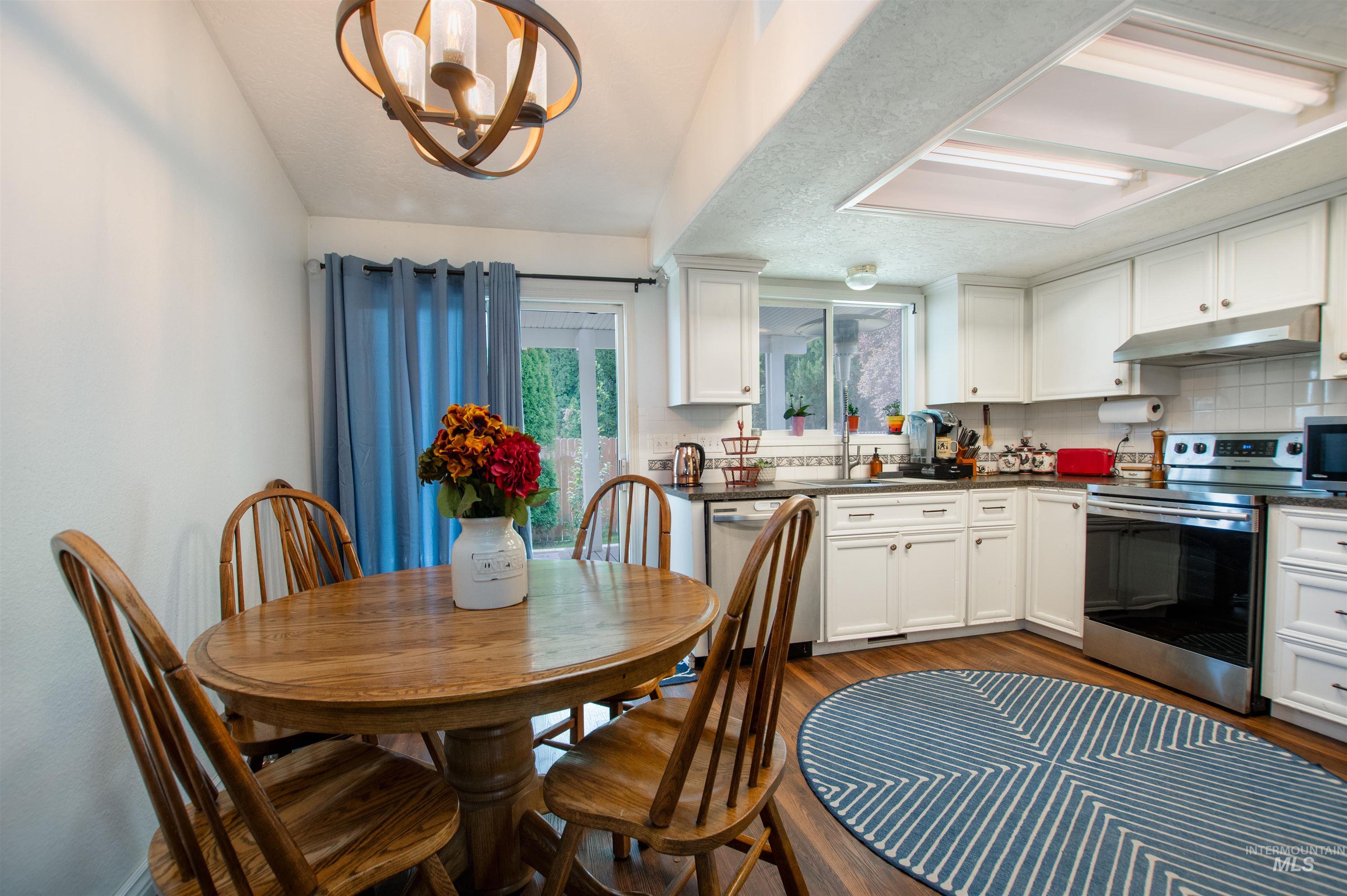 2212 Orion Ave, Nampa, Idaho 83651, 3 Bedrooms, 2 Bathrooms, Residential For Sale, Price $360,000,MLS 98991940
