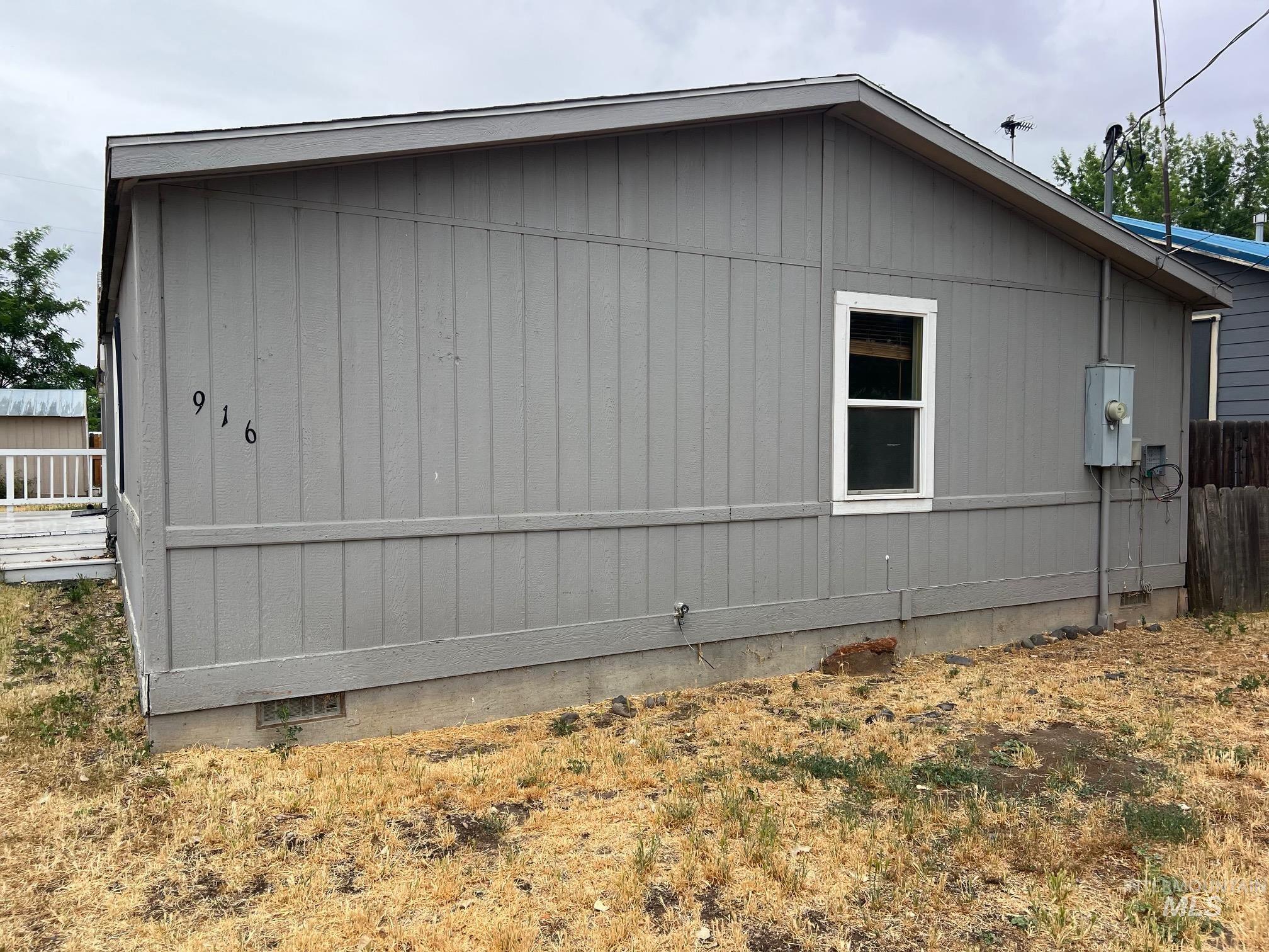 916 W Galloway, Weiser, Idaho 83672, 4 Bedrooms, 2 Bathrooms, Residential For Sale, Price $260,000, 98991945