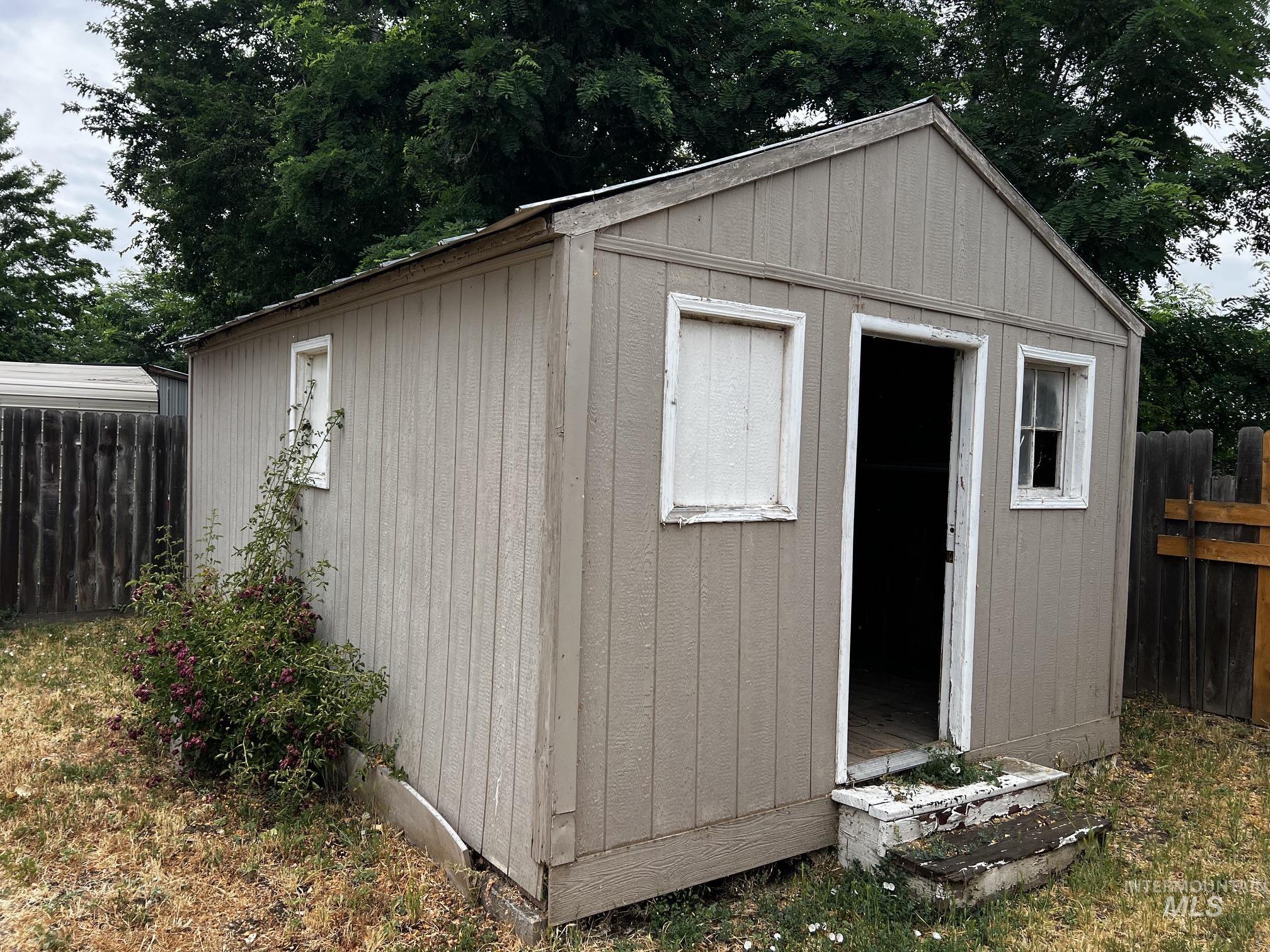 916 W Galloway, Weiser, Idaho 83672, 4 Bedrooms, 2 Bathrooms, Residential For Sale, Price $260,000, 98991945
