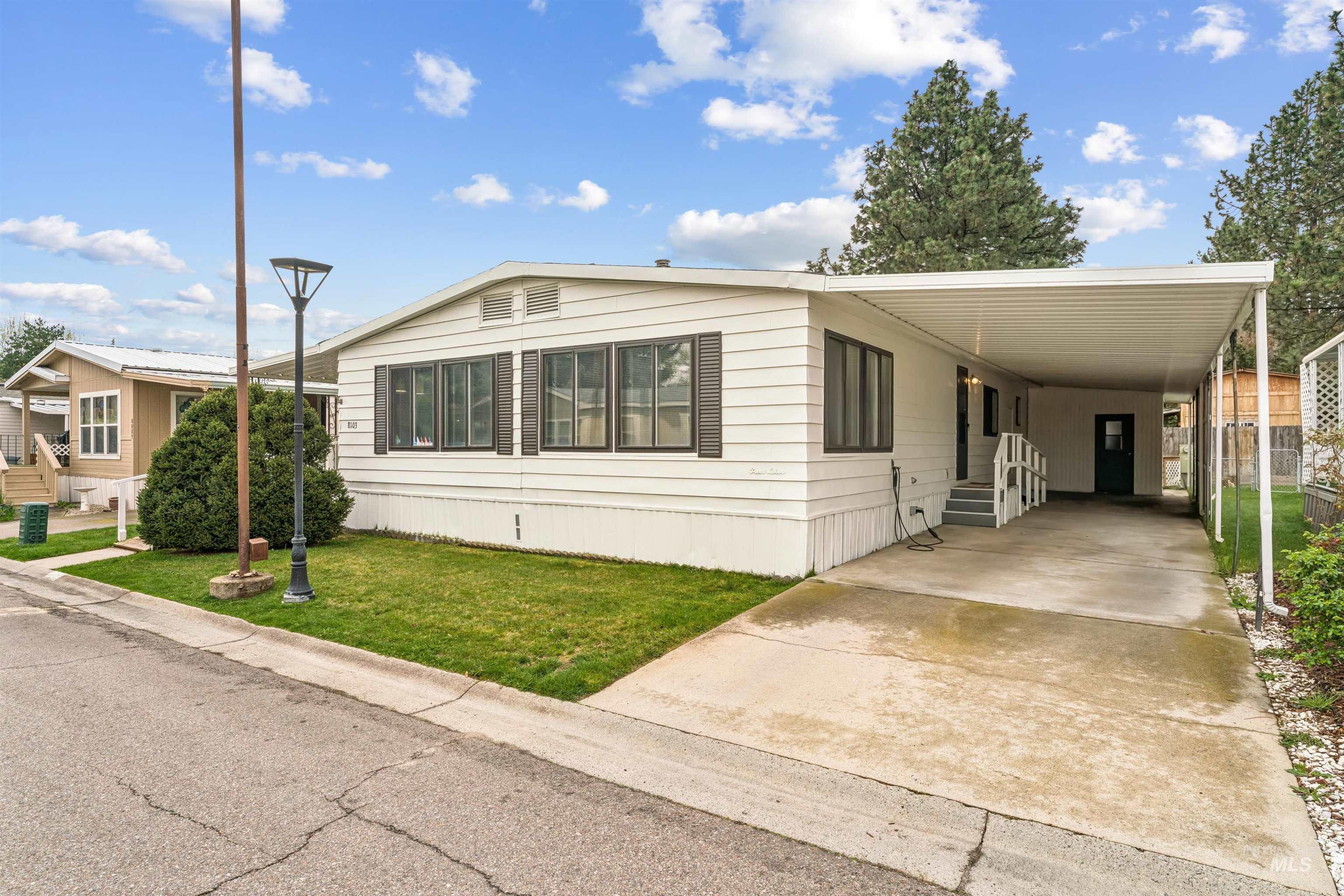 8103 W Appomatox, Garden City, Idaho 83714, 3 Bedrooms, 2 Bathrooms, Residential For Sale, Price $154,900,MLS 98991948