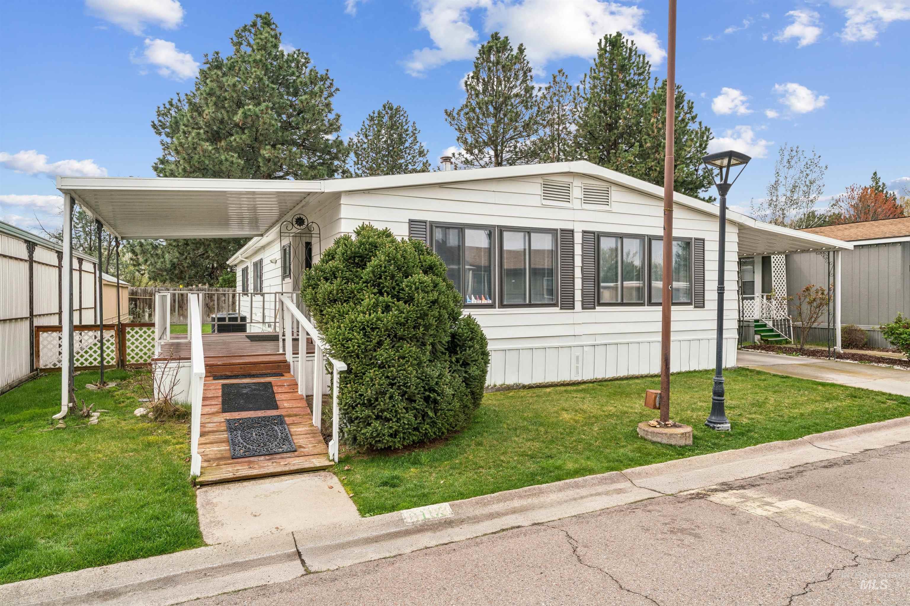 8103 W Appomatox, Garden City, Idaho 83714, 3 Bedrooms, 2 Bathrooms, Residential For Sale, Price $154,900,MLS 98991948