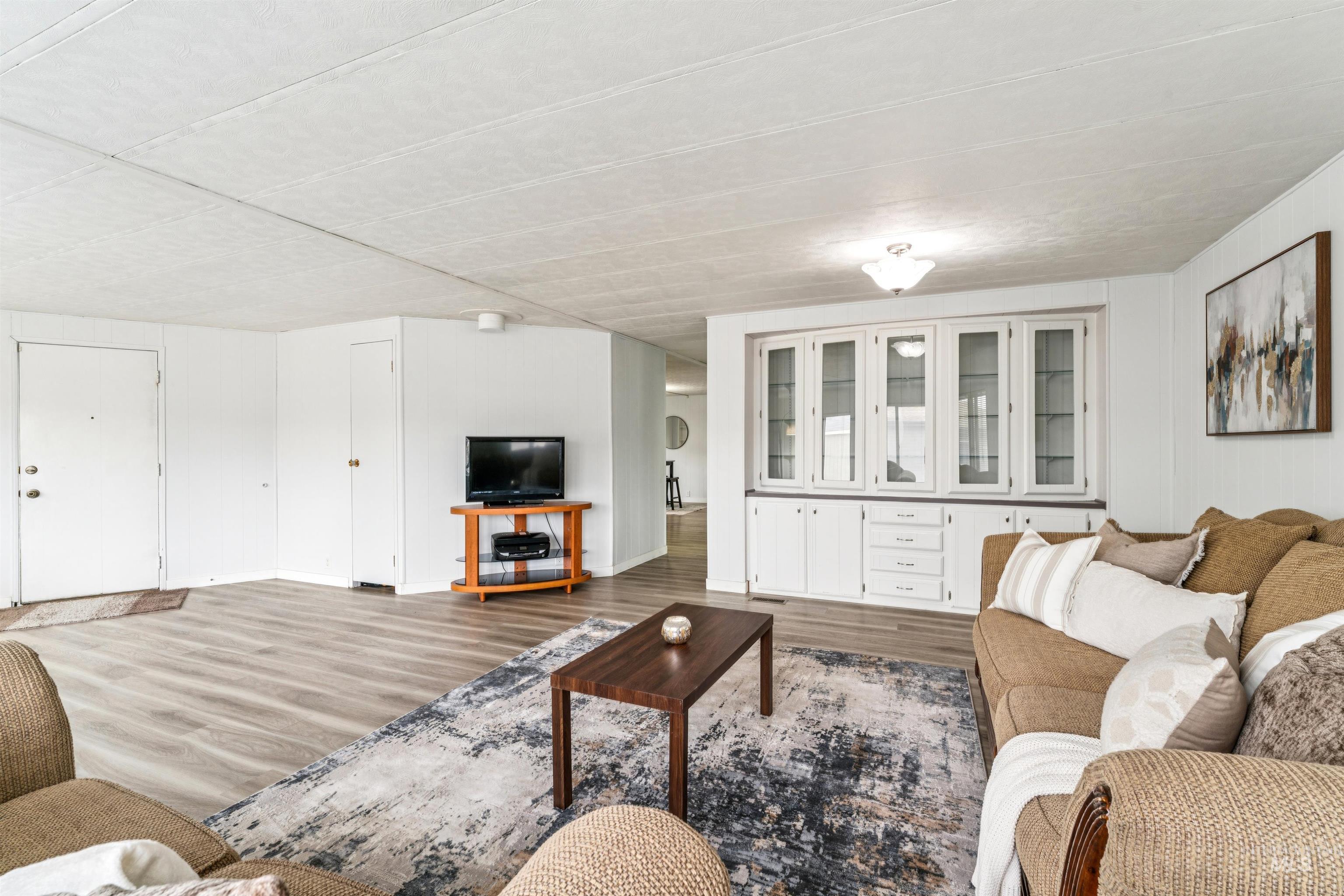 8103 W Appomatox, Garden City, Idaho 83714, 3 Bedrooms, 2 Bathrooms, Residential For Sale, Price $154,900,MLS 98991948