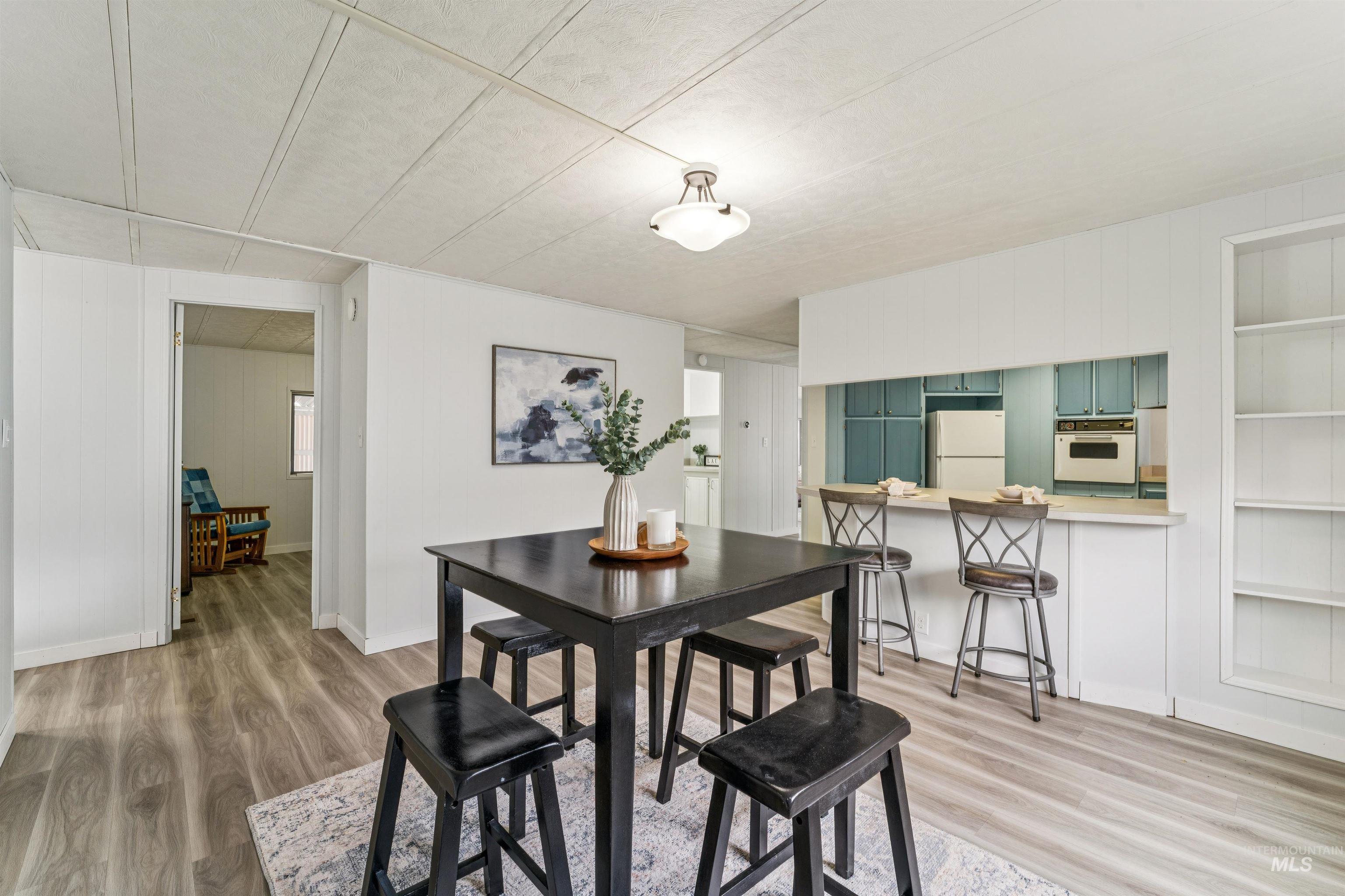 8103 W Appomatox, Garden City, Idaho 83714, 3 Bedrooms, 2 Bathrooms, Residential For Sale, Price $154,900,MLS 98991948