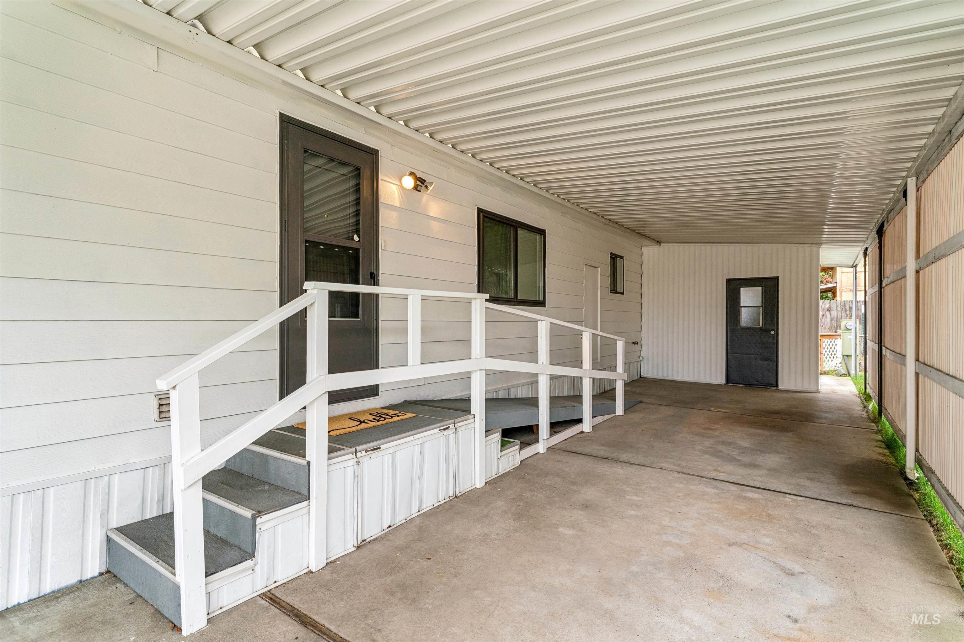 8103 W Appomatox, Garden City, Idaho 83714, 3 Bedrooms, 2 Bathrooms, Residential For Sale, Price $154,900,MLS 98991948
