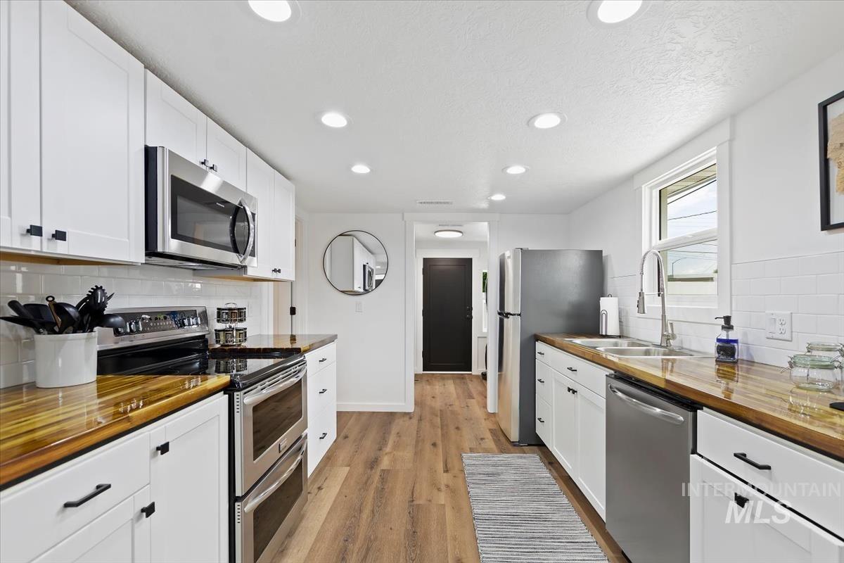 312 E. Idaho Ave., Meridian, Idaho 83642, 1 Bedroom, 1.5 Bathrooms, Residential For Sale, Price $474,900,MLS 98991949