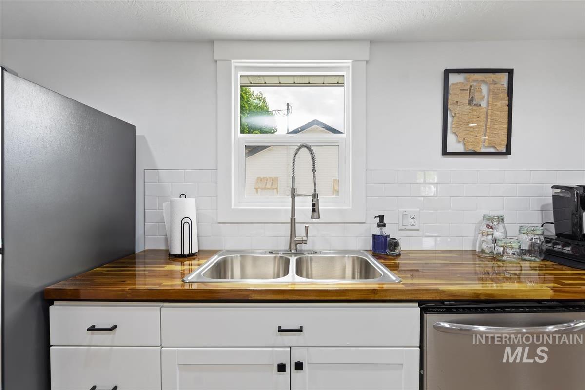 312 E. Idaho Ave., Meridian, Idaho 83642, 1 Bedroom, 1.5 Bathrooms, Residential For Sale, Price $474,900,MLS 98991949