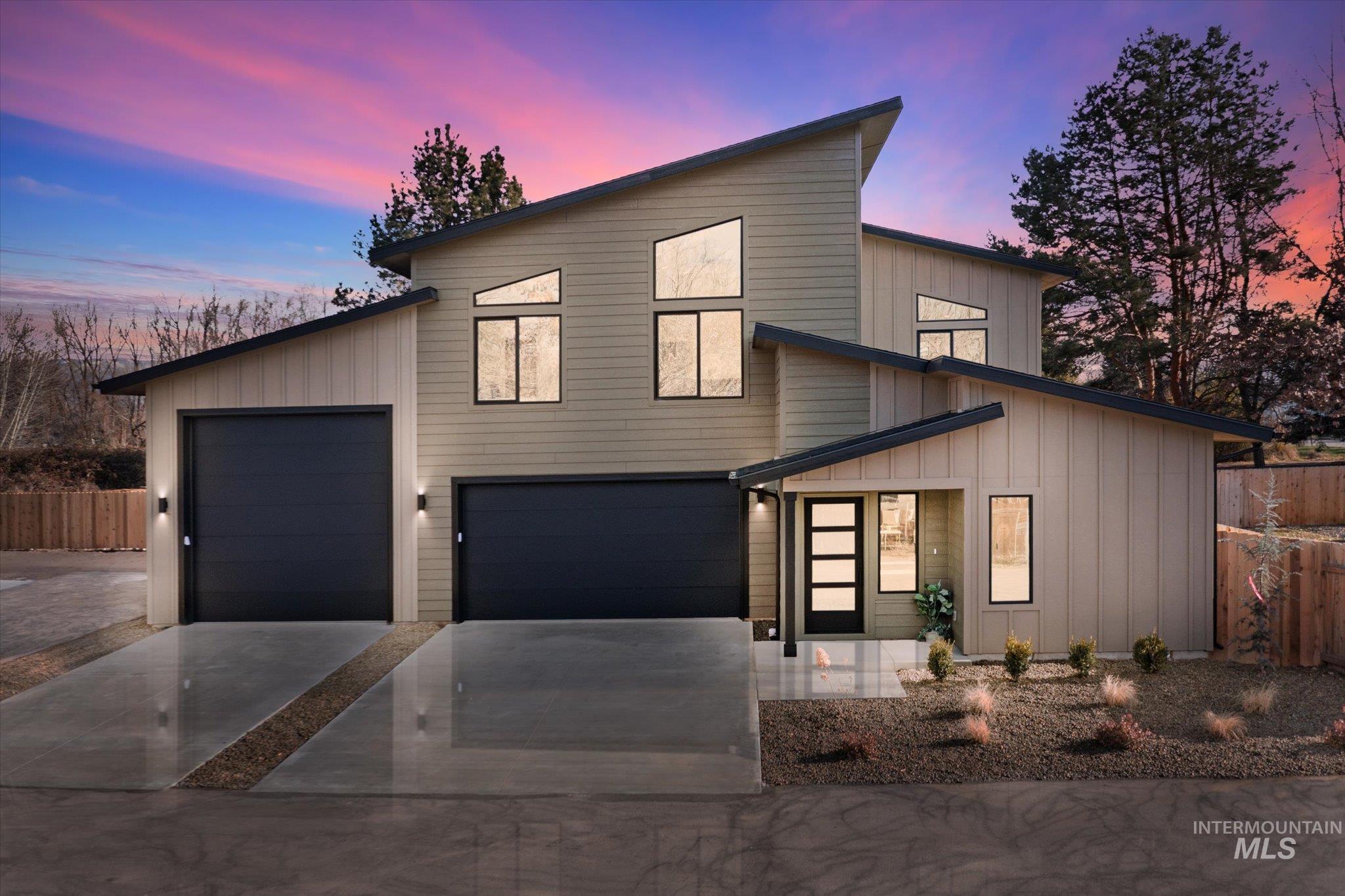 5612 W Grover St, Boise, Idaho 83705, 3 Bedrooms, 2.5 Bathrooms, Residential For Sale, Price $719,800,MLS 98991951