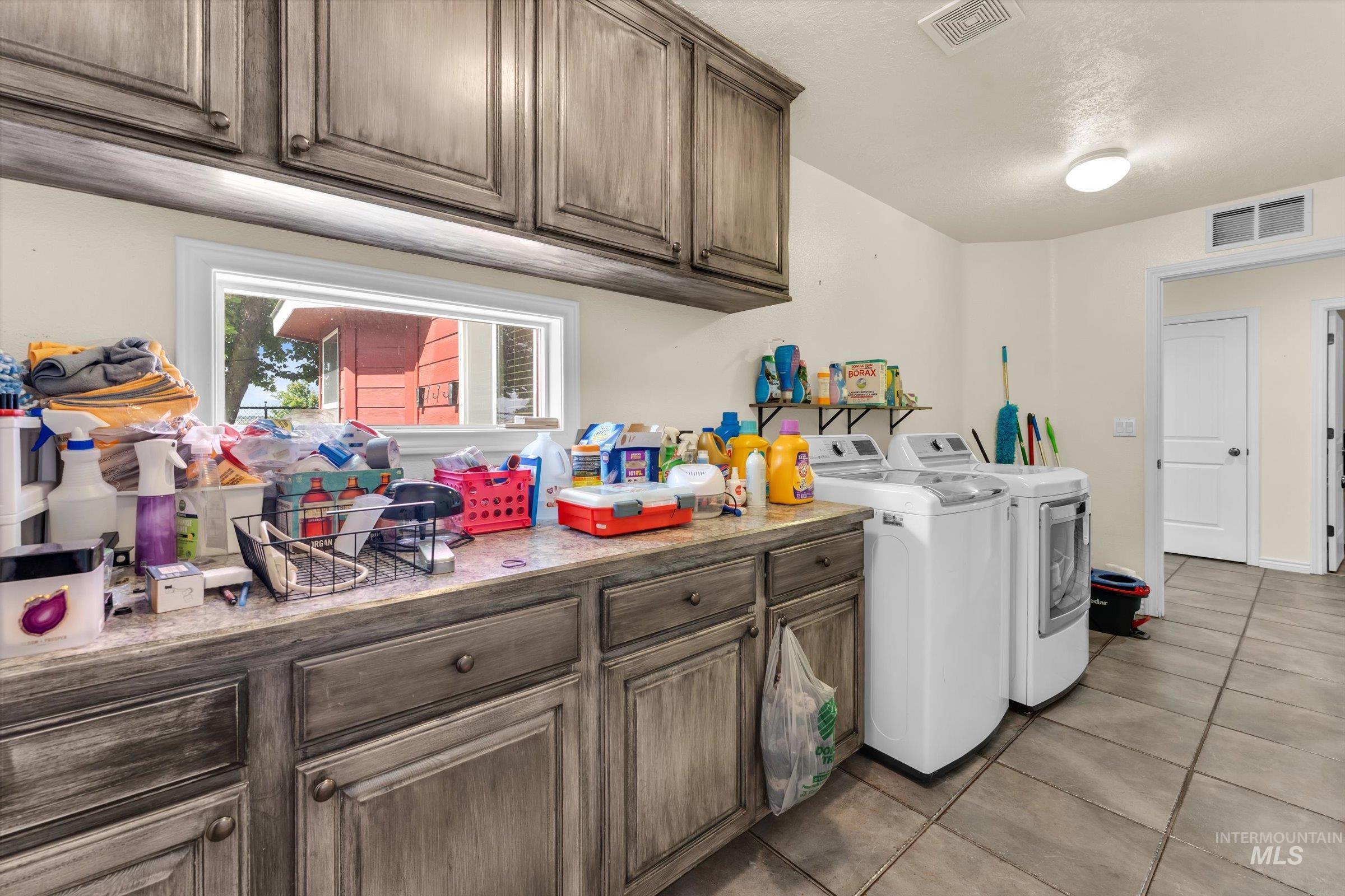 11395 W Kipling Way, Nampa, Idaho 83651, 5 Bedrooms, 2.5 Bathrooms, Residential For Sale, Price $600,000, 98991952