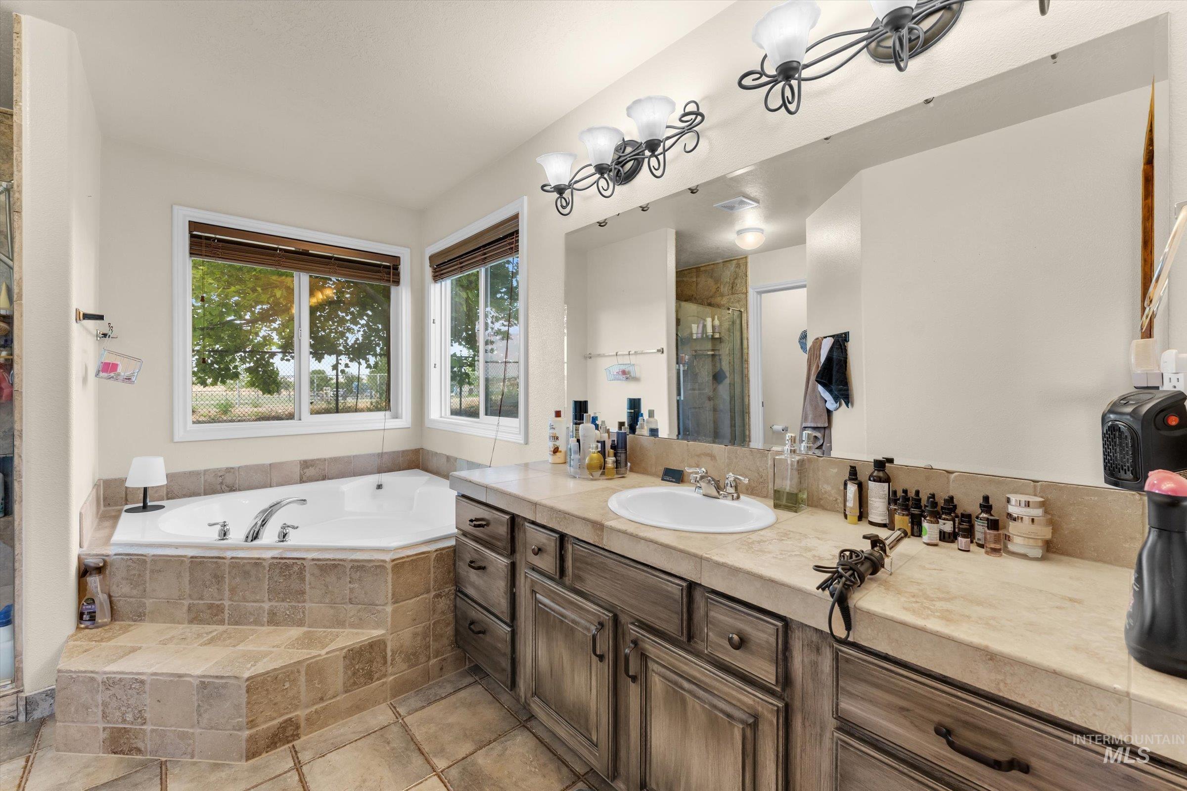 11395 W Kipling Way, Nampa, Idaho 83651, 5 Bedrooms, 2.5 Bathrooms, Residential For Sale, Price $600,000, 98991952