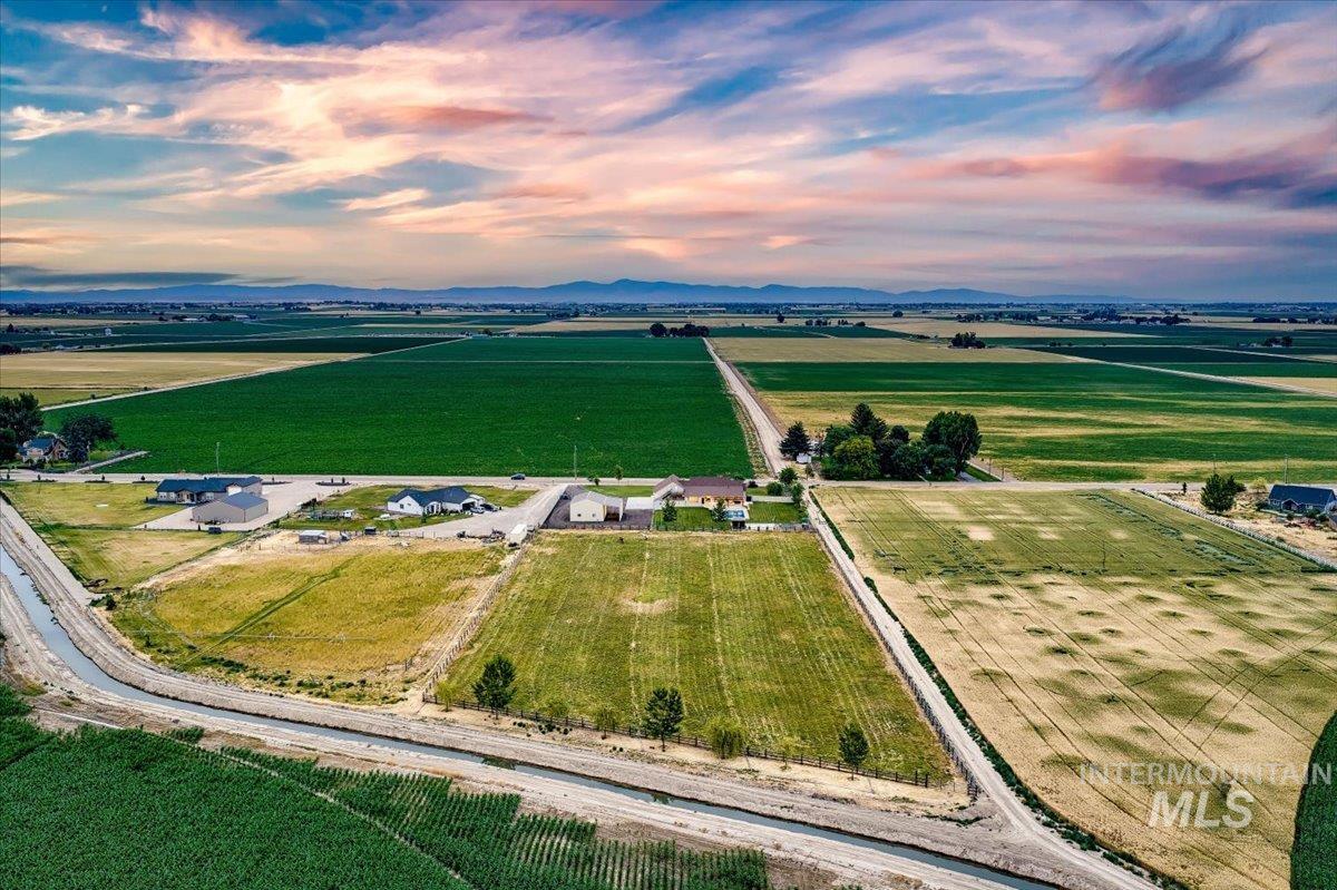 25781 Lon Davis Rd, Parma, Idaho 83660, 5 Bedrooms, 3.5 Bathrooms, Residential For Sale, Price $1,297,000, 98991955
