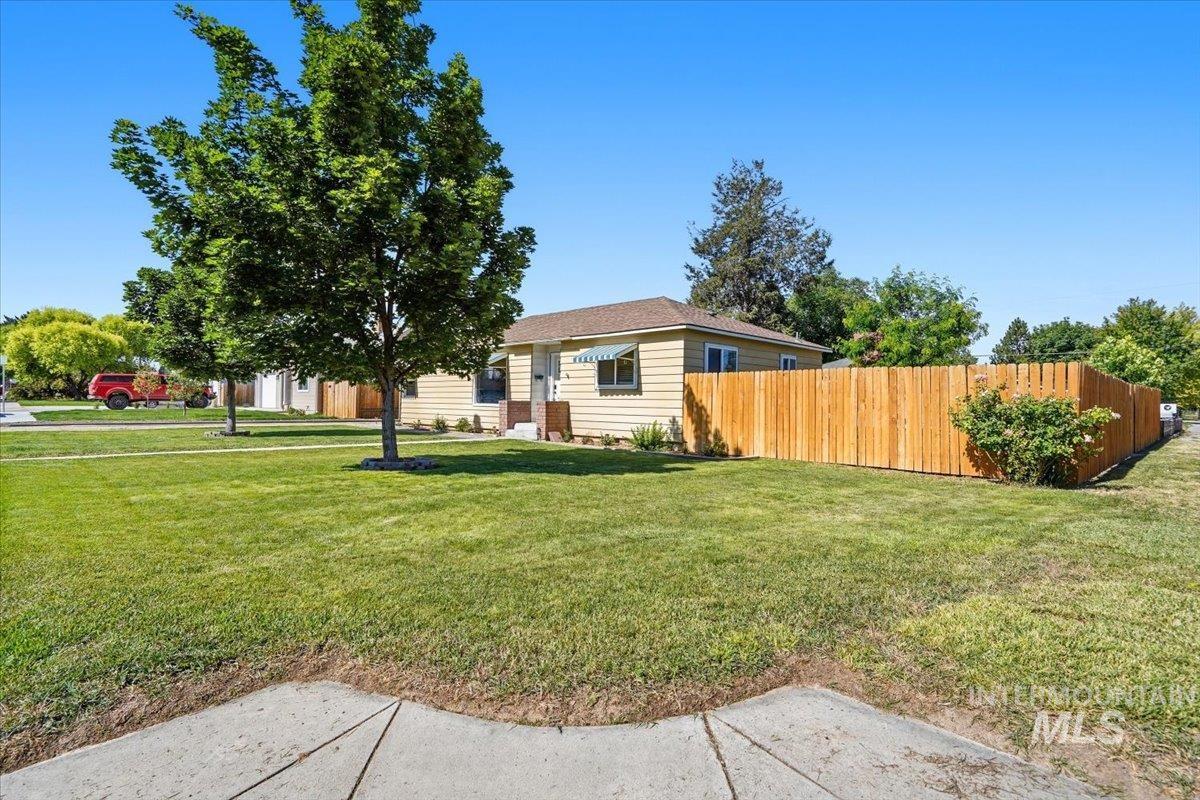 603 S Olive, Nampa, Idaho 83686, 3 Bedrooms, 1 Bathroom, Residential For Sale, Price $339,950,MLS 98991956