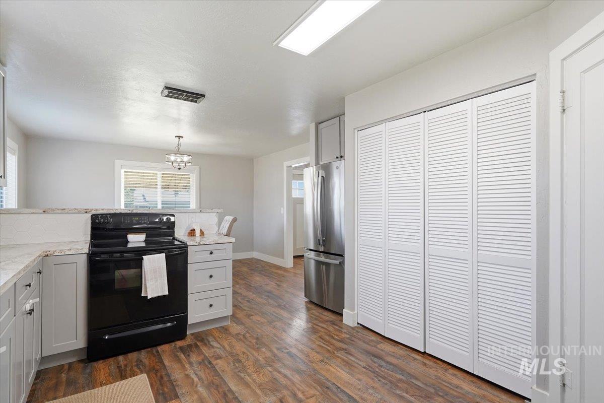 603 S Olive, Nampa, Idaho 83686, 3 Bedrooms, 1 Bathroom, Residential For Sale, Price $339,950,MLS 98991956