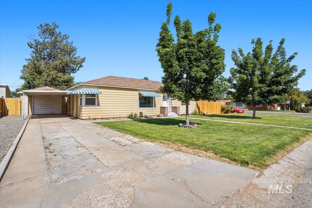 603 S Olive, Nampa, Idaho 83686, 3 Bedrooms, 1 Bathroom, Residential For Sale, Price $339,950,MLS 98991956