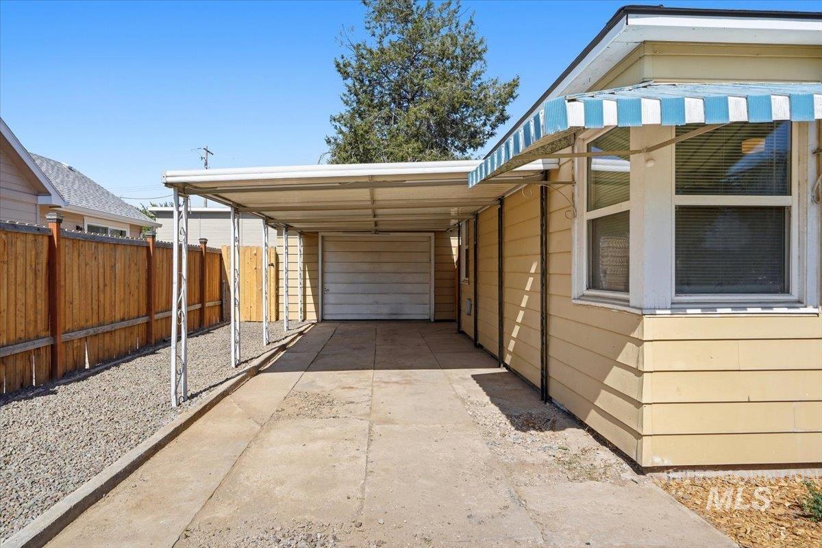 603 S Olive, Nampa, Idaho 83686, 3 Bedrooms, 1 Bathroom, Residential For Sale, Price $339,950,MLS 98991956