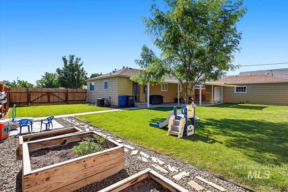 603 S Olive, Nampa, Idaho 83686, 3 Bedrooms, 1 Bathroom, Residential For Sale, Price $339,950,MLS 98991956