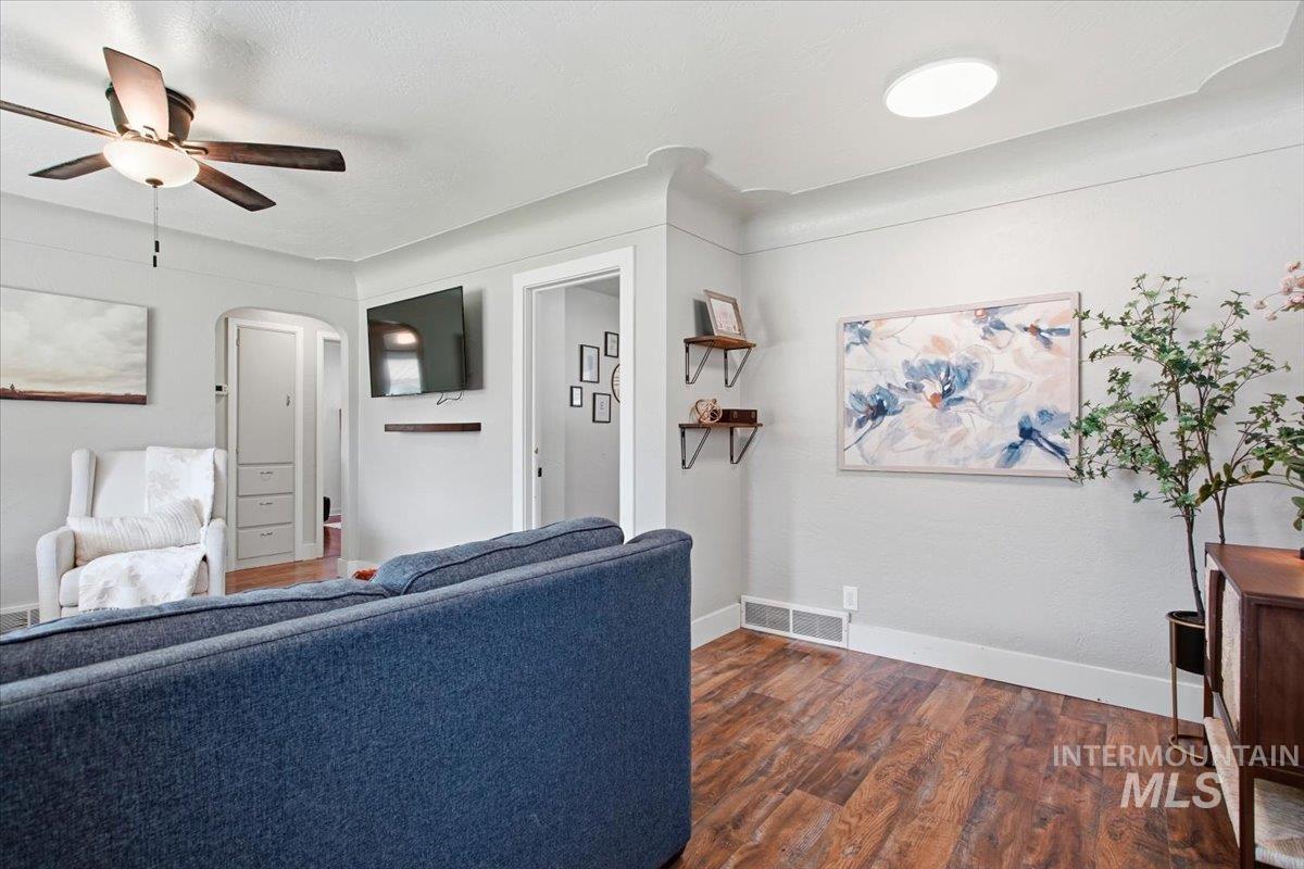 603 S Olive, Nampa, Idaho 83686, 3 Bedrooms, 1 Bathroom, Residential For Sale, Price $339,950,MLS 98991956