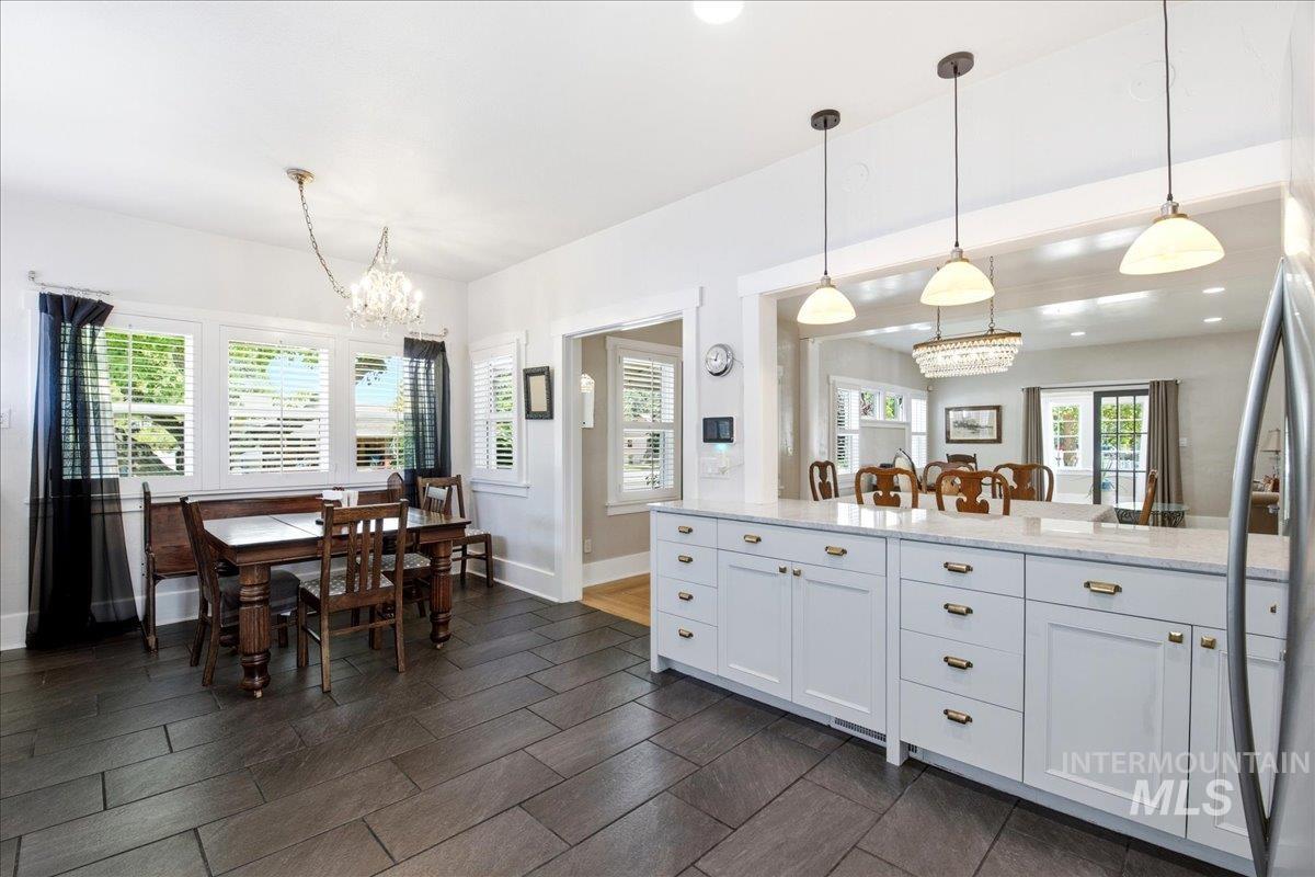 603 5th St S, Nampa, Idaho 83651, 3 Bedrooms, 2 Bathrooms, Residential For Sale, Price $525,000, 98991957