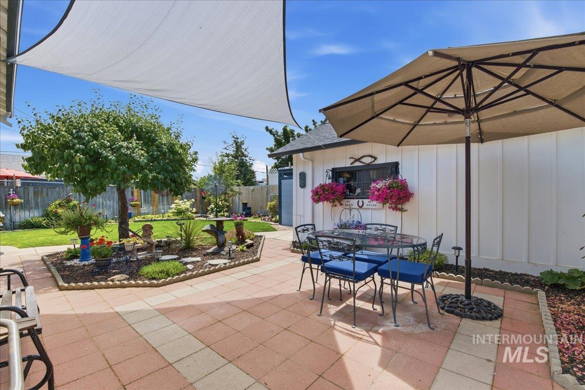 603 5th St S, Nampa, Idaho 83651, 3 Bedrooms, 2 Bathrooms, Residential For Sale, Price $525,000, 98991957