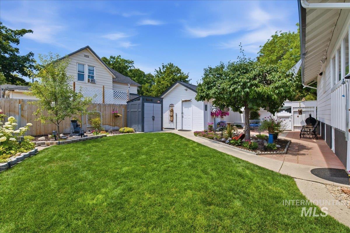 603 5th St S, Nampa, Idaho 83651, 3 Bedrooms, 2 Bathrooms, Residential For Sale, Price $525,000, 98991957