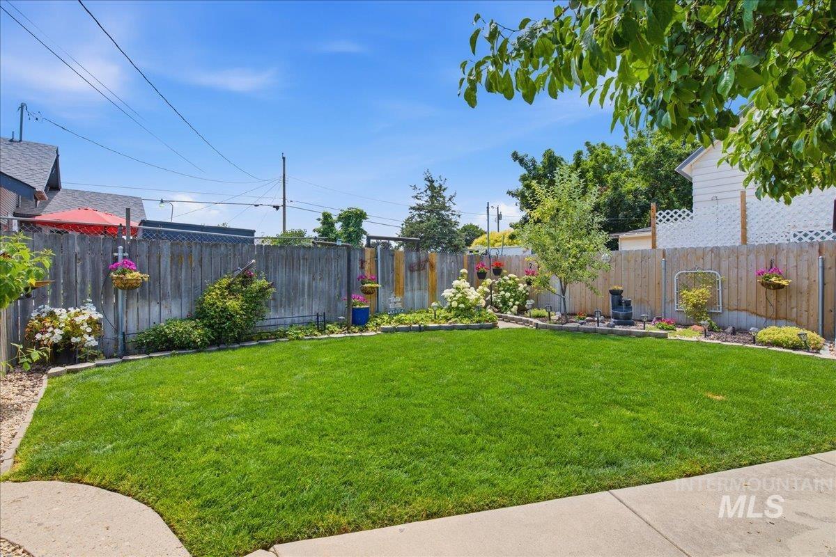 603 5th St S, Nampa, Idaho 83651, 3 Bedrooms, 2 Bathrooms, Residential For Sale, Price $525,000, 98991957