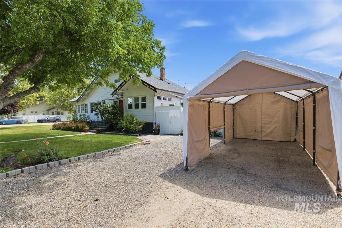 603 5th St S, Nampa, Idaho 83651, 3 Bedrooms, 2 Bathrooms, Residential For Sale, Price $525,000, 98991957