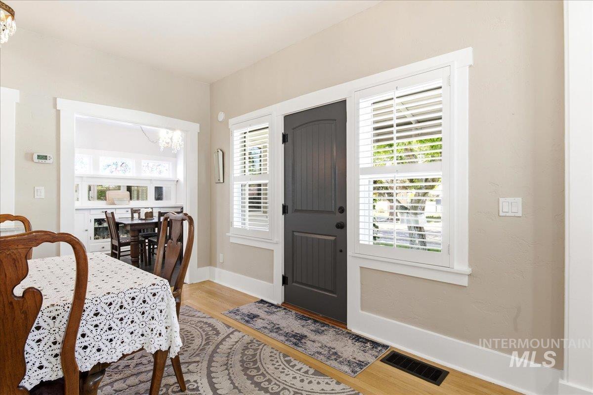 603 5th St S, Nampa, Idaho 83651, 3 Bedrooms, 2 Bathrooms, Residential For Sale, Price $525,000, 98991957