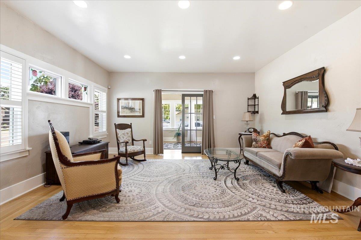 603 5th St S, Nampa, Idaho 83651, 3 Bedrooms, 2 Bathrooms, Residential For Sale, Price $525,000, 98991957