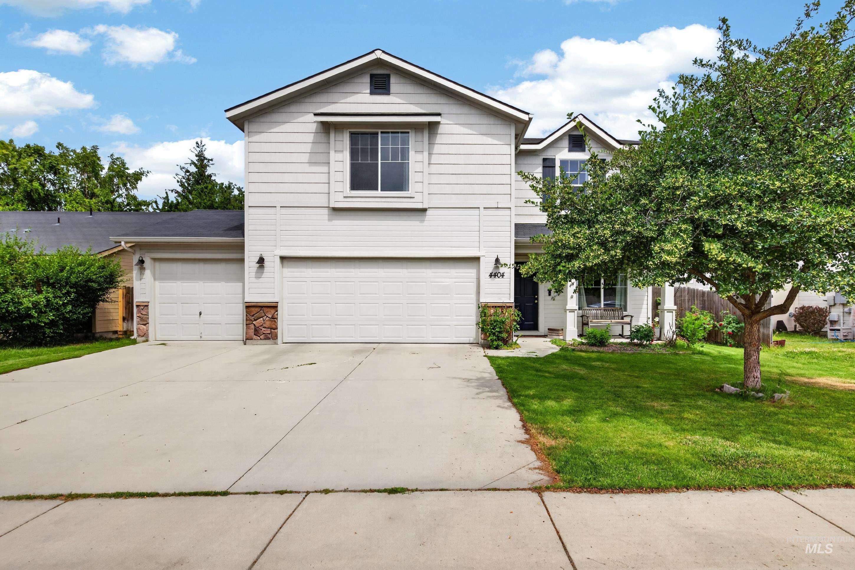 4404 N Alester Ave, Meridian, Idaho 83646-5471, 3 Bedrooms, 2.5 Bathrooms, Residential For Sale, Price $499,900, 98991960