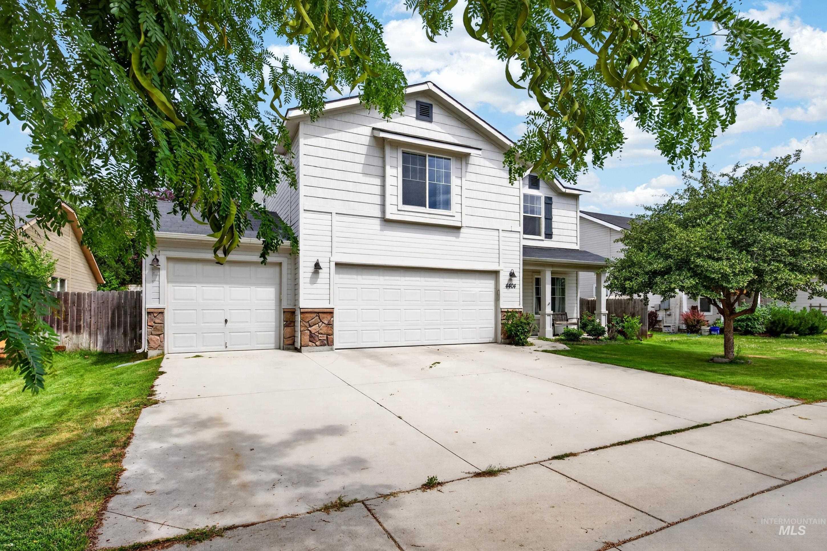 4404 N Alester Ave, Meridian, Idaho 83646-5471, 3 Bedrooms, 2.5 Bathrooms, Residential For Sale, Price $499,900, 98991960