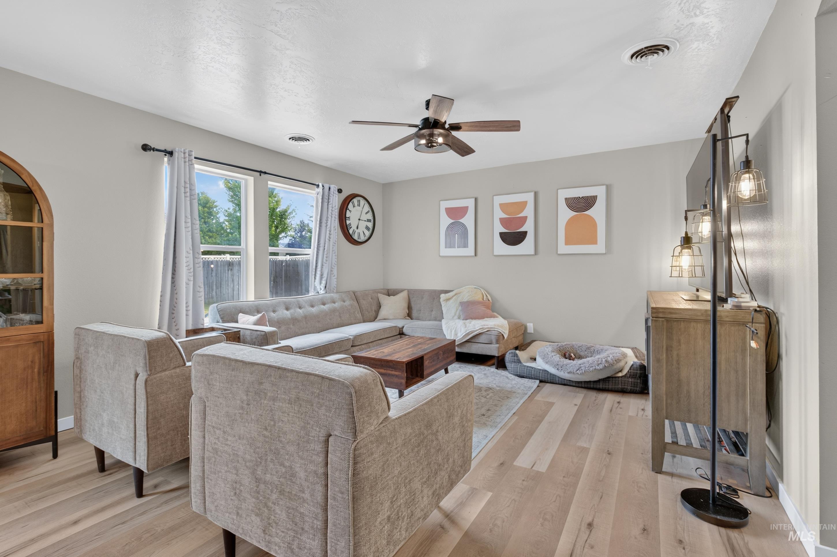 4404 N Alester Ave, Meridian, Idaho 83646-5471, 3 Bedrooms, 2.5 Bathrooms, Residential For Sale, Price $499,900, 98991960
