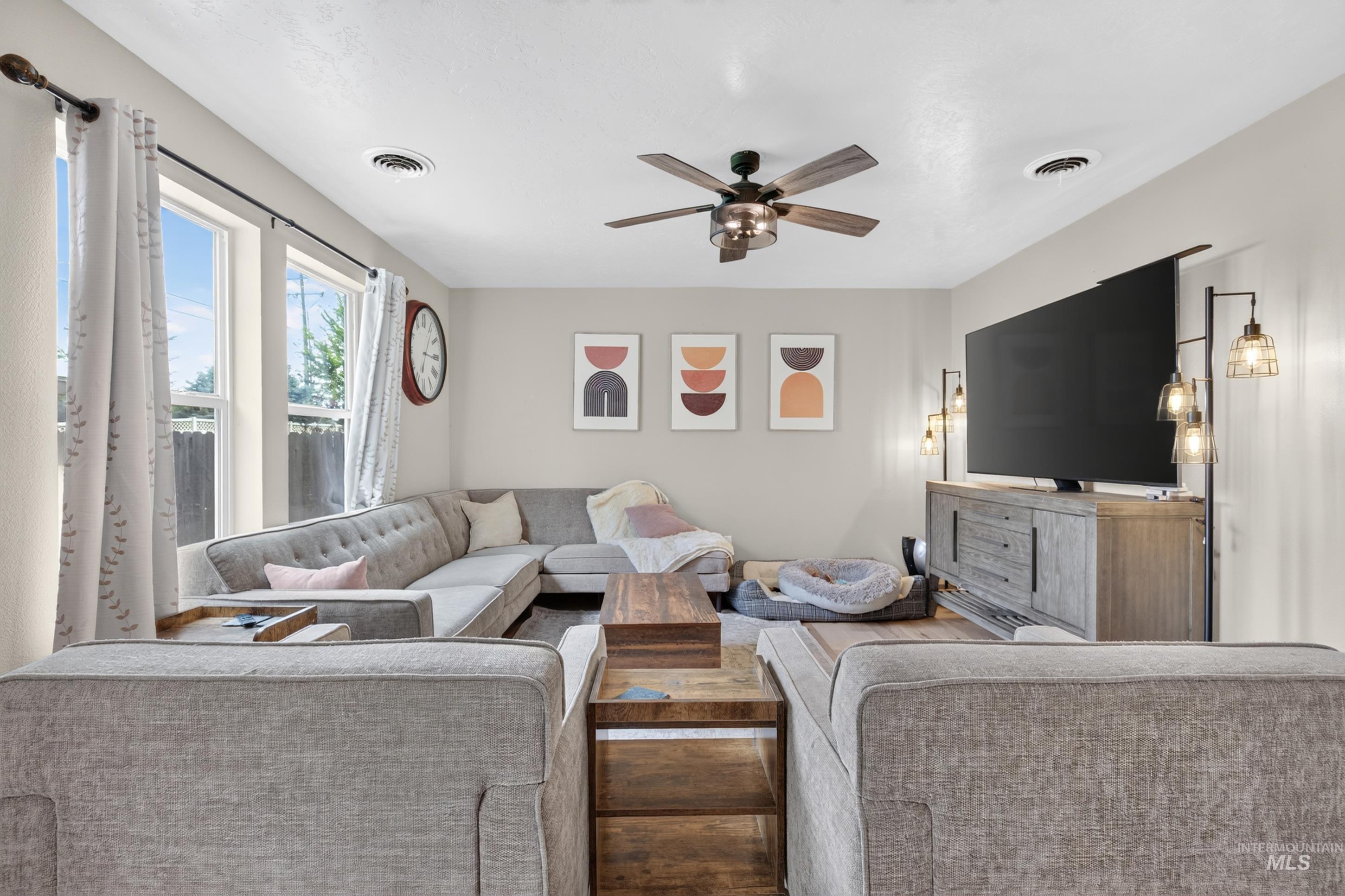 4404 N Alester Ave, Meridian, Idaho 83646-5471, 3 Bedrooms, 2.5 Bathrooms, Residential For Sale, Price $499,900, 98991960
