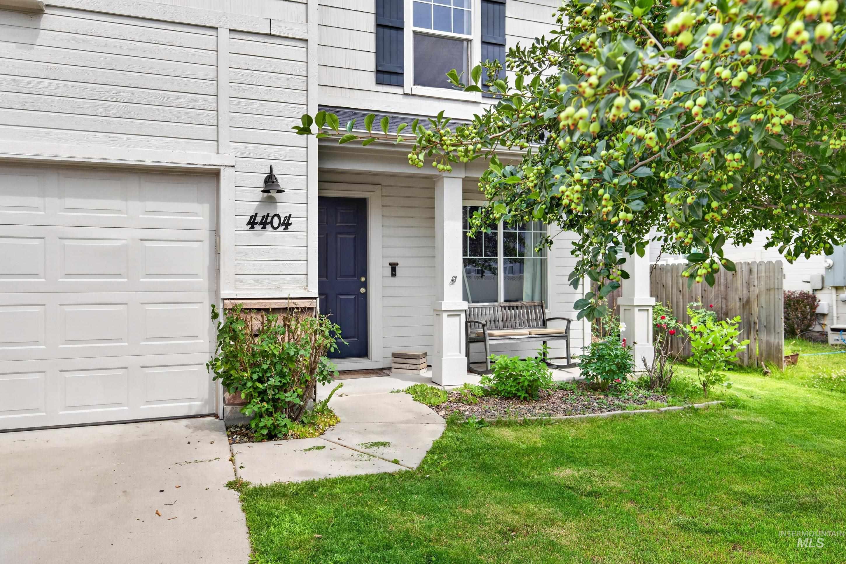 4404 N Alester Ave, Meridian, Idaho 83646-5471, 3 Bedrooms, 2.5 Bathrooms, Residential For Sale, Price $499,900, 98991960